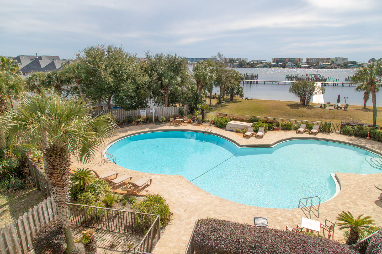 PIRATES BAY PH I UNIT B315 - Residential