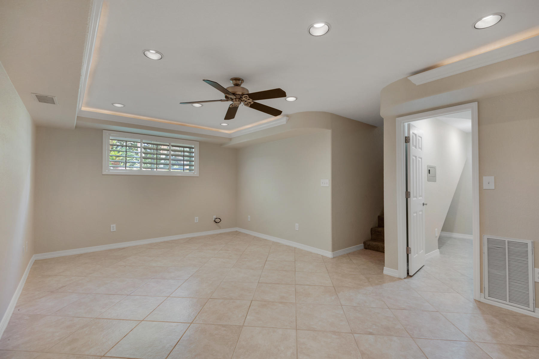 KELL-AIRE GARDENS - Residential