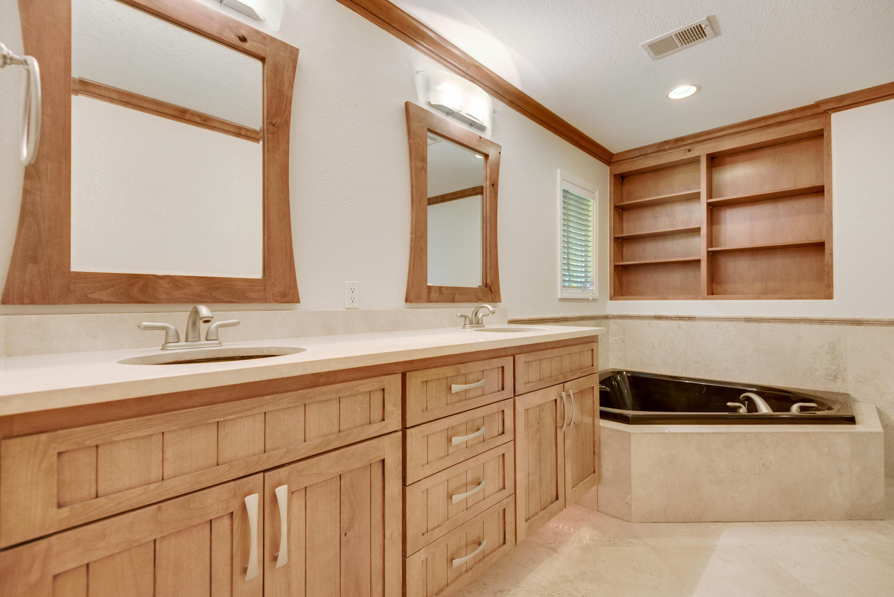 KELL-AIRE GARDENS - Residential