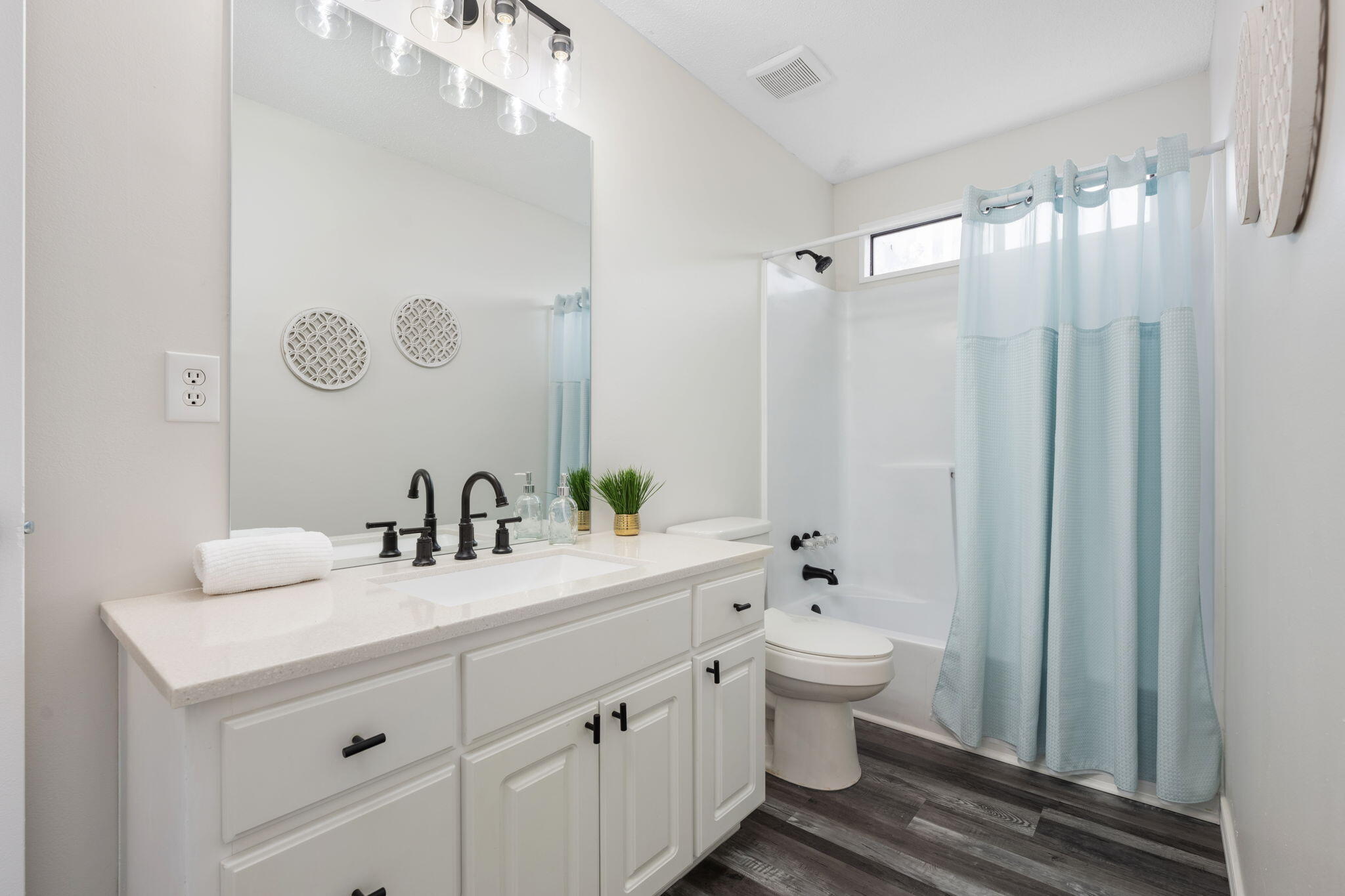 SADDLE CREEK - Residential