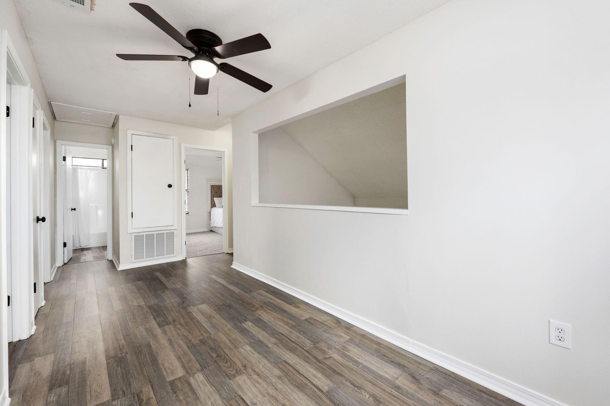 SADDLE CREEK - Residential