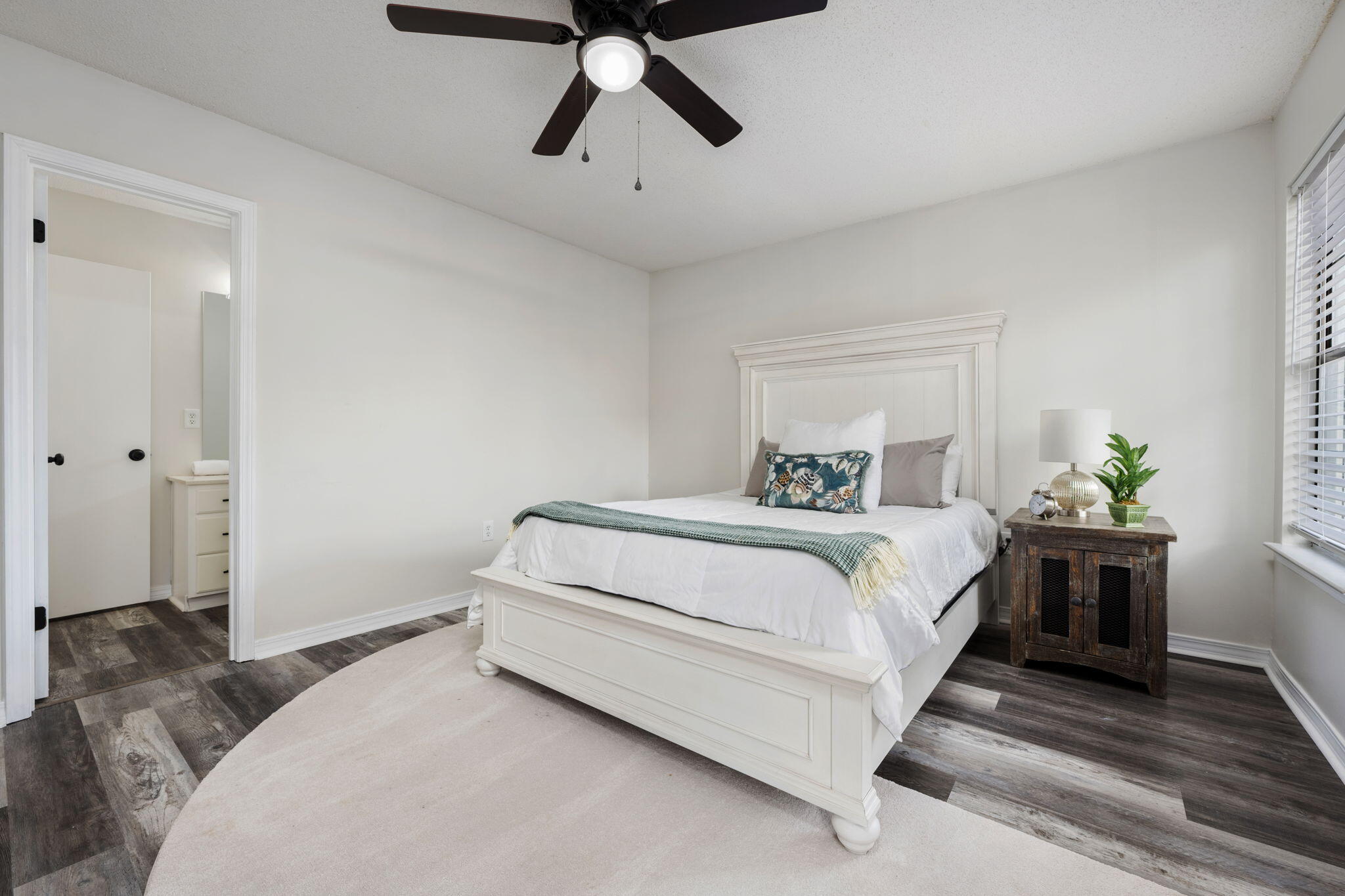 SADDLE CREEK - Residential