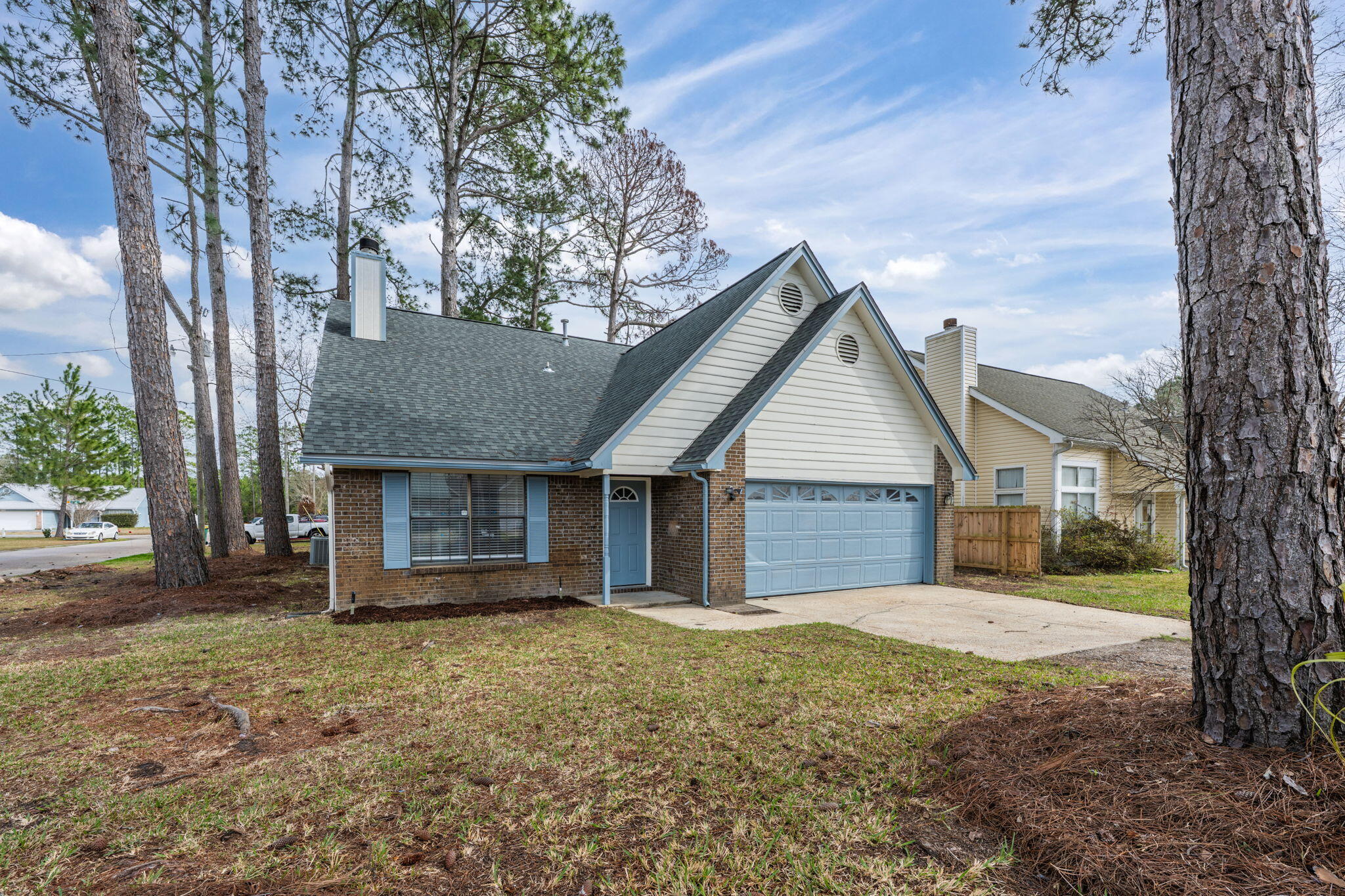 SADDLE CREEK - Residential