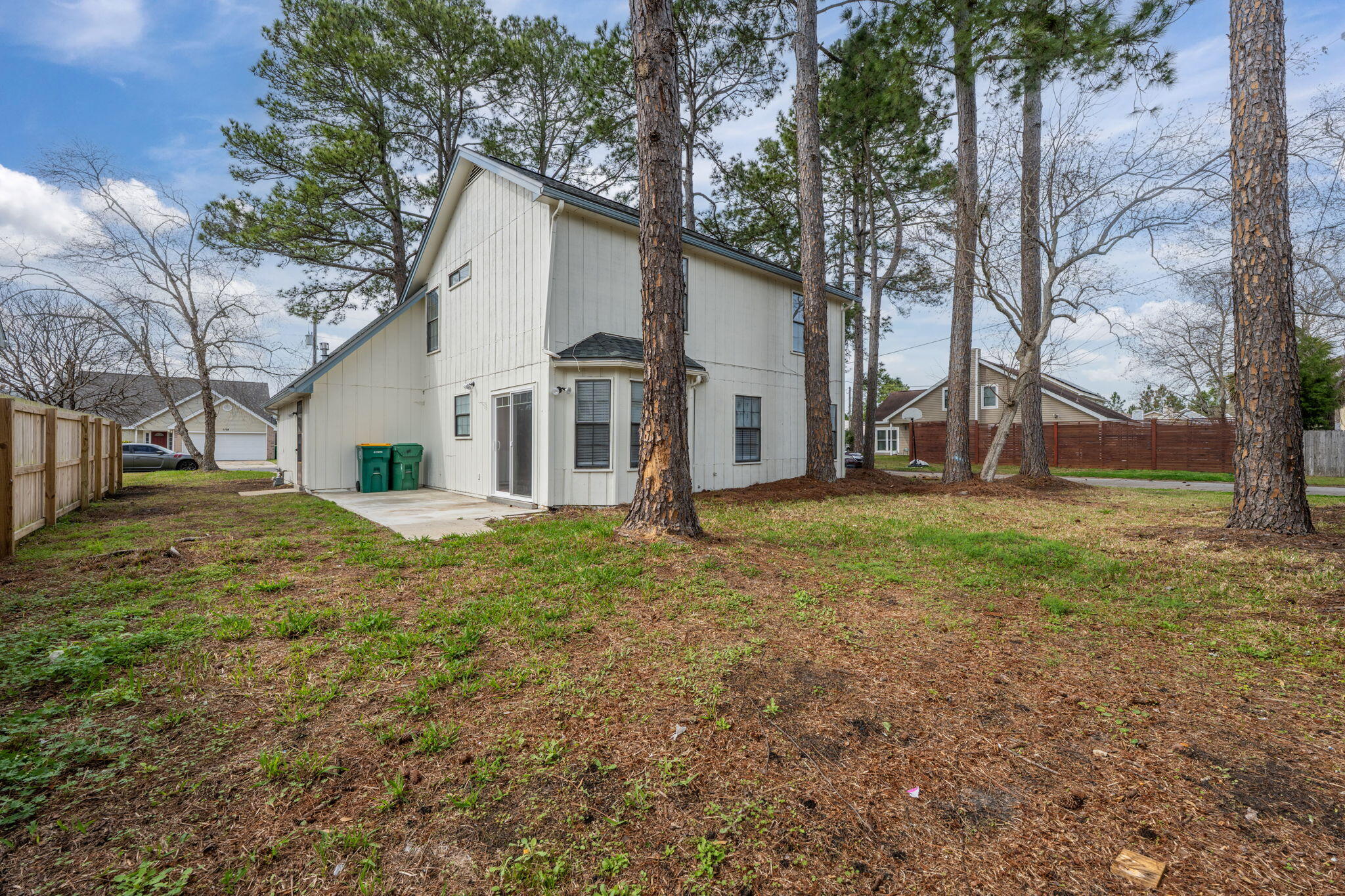 SADDLE CREEK - Residential
