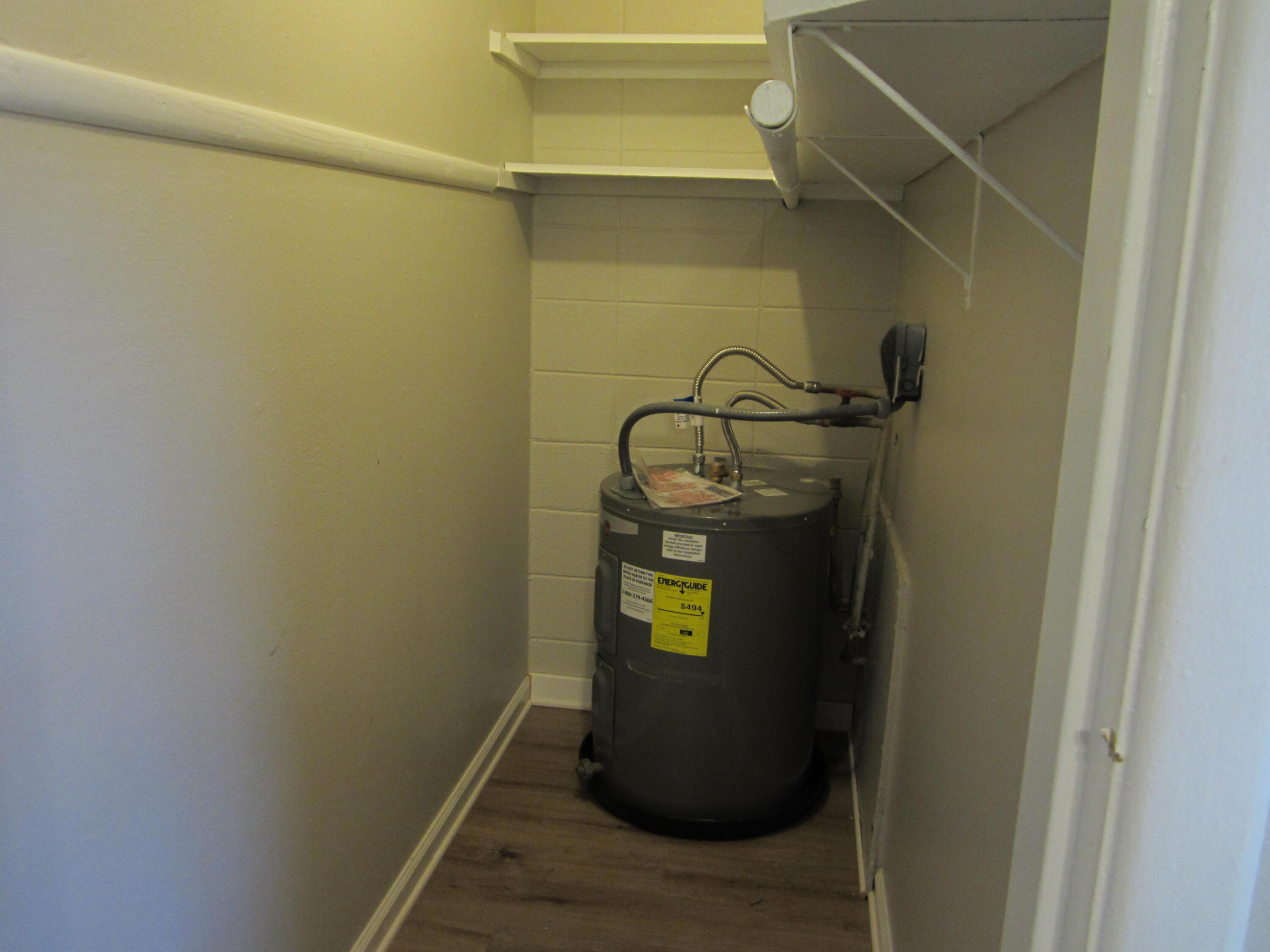 FW SE,EXCL EGLIN PWY (100330.02) - Residential Lease