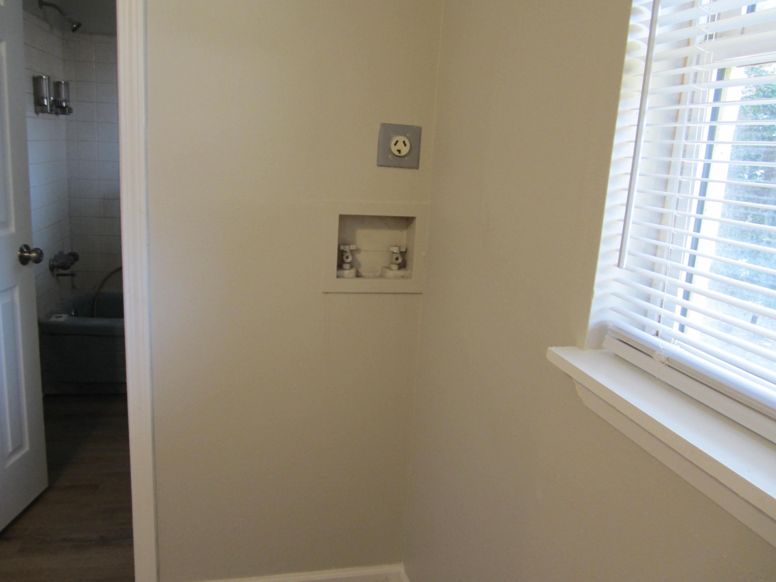 FW SE,EXCL EGLIN PWY (100330.02) - Residential Lease