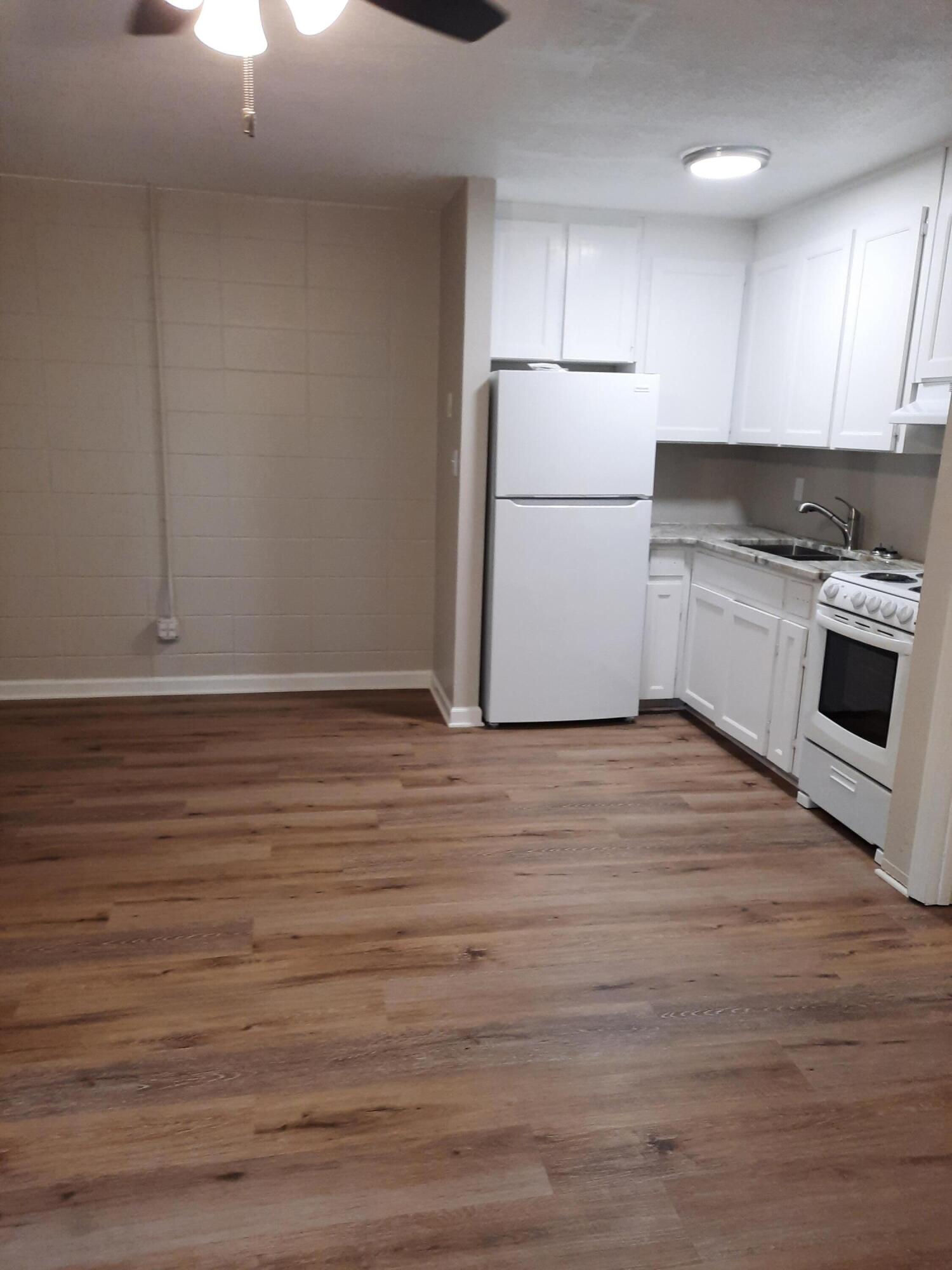 FW SE,EXCL EGLIN PWY (100330.02) - Residential Lease