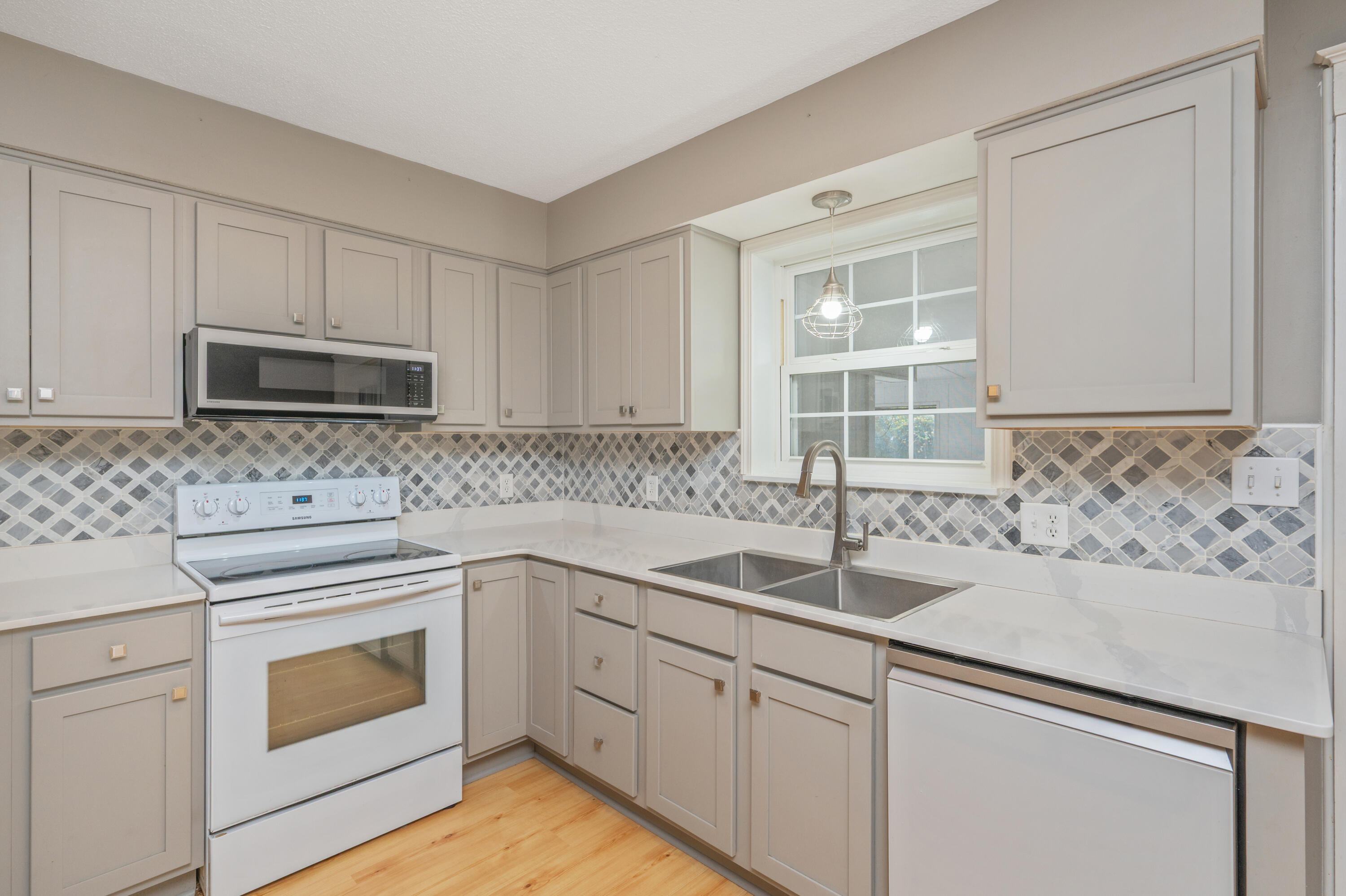 CRESCENT HEIGHTS - Residential