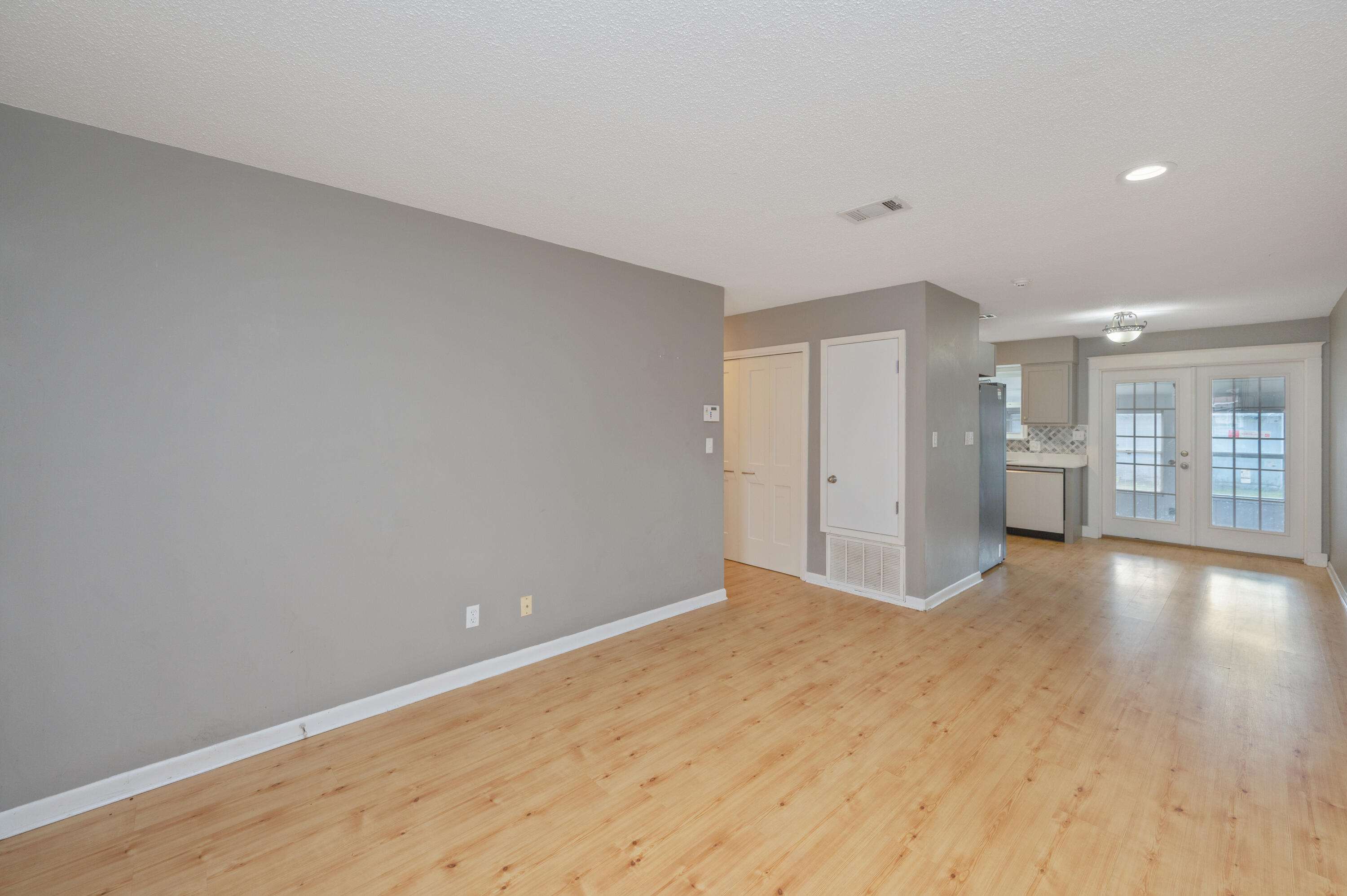 CRESCENT HEIGHTS - Residential