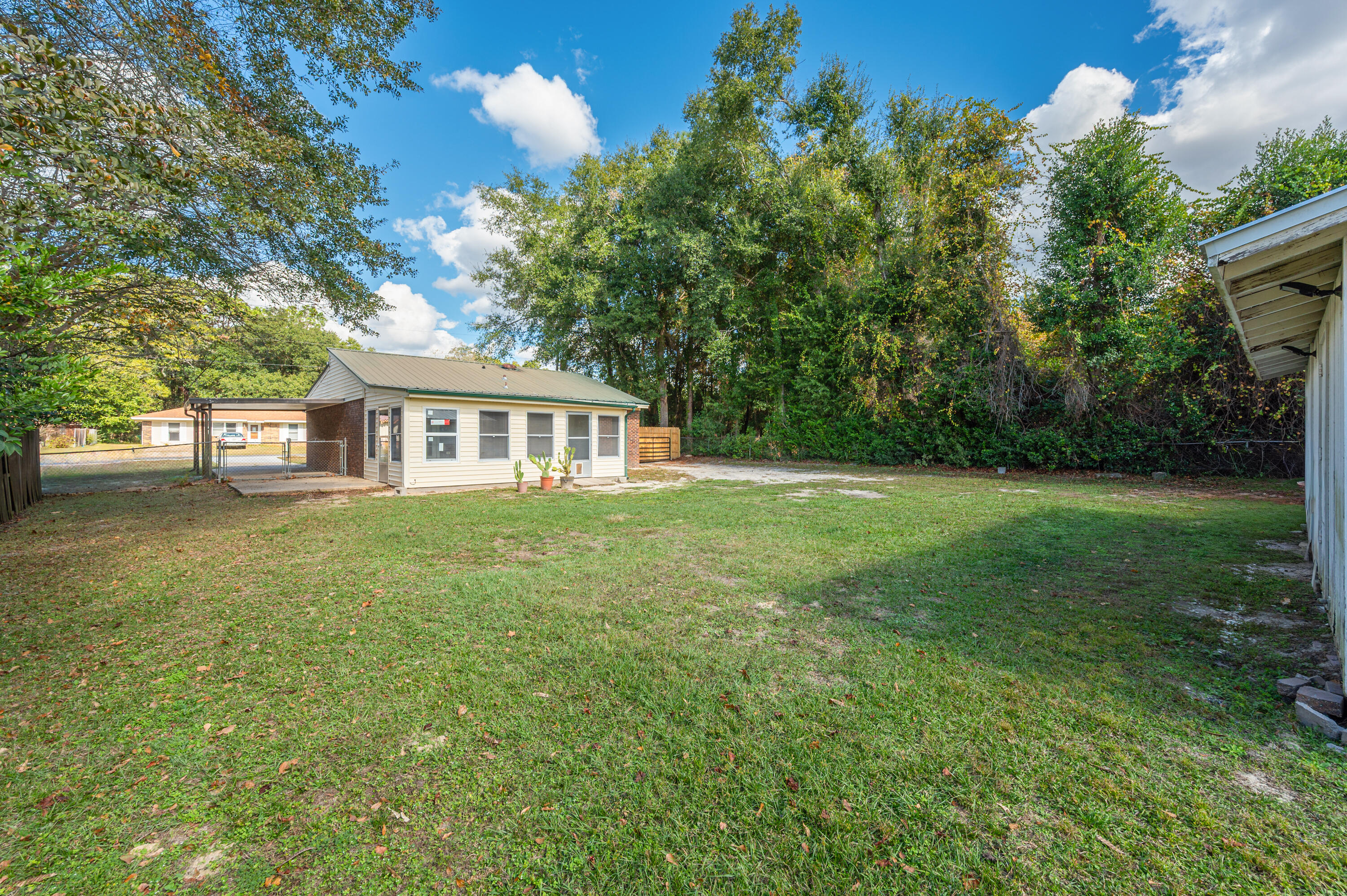 CRESCENT HEIGHTS - Residential