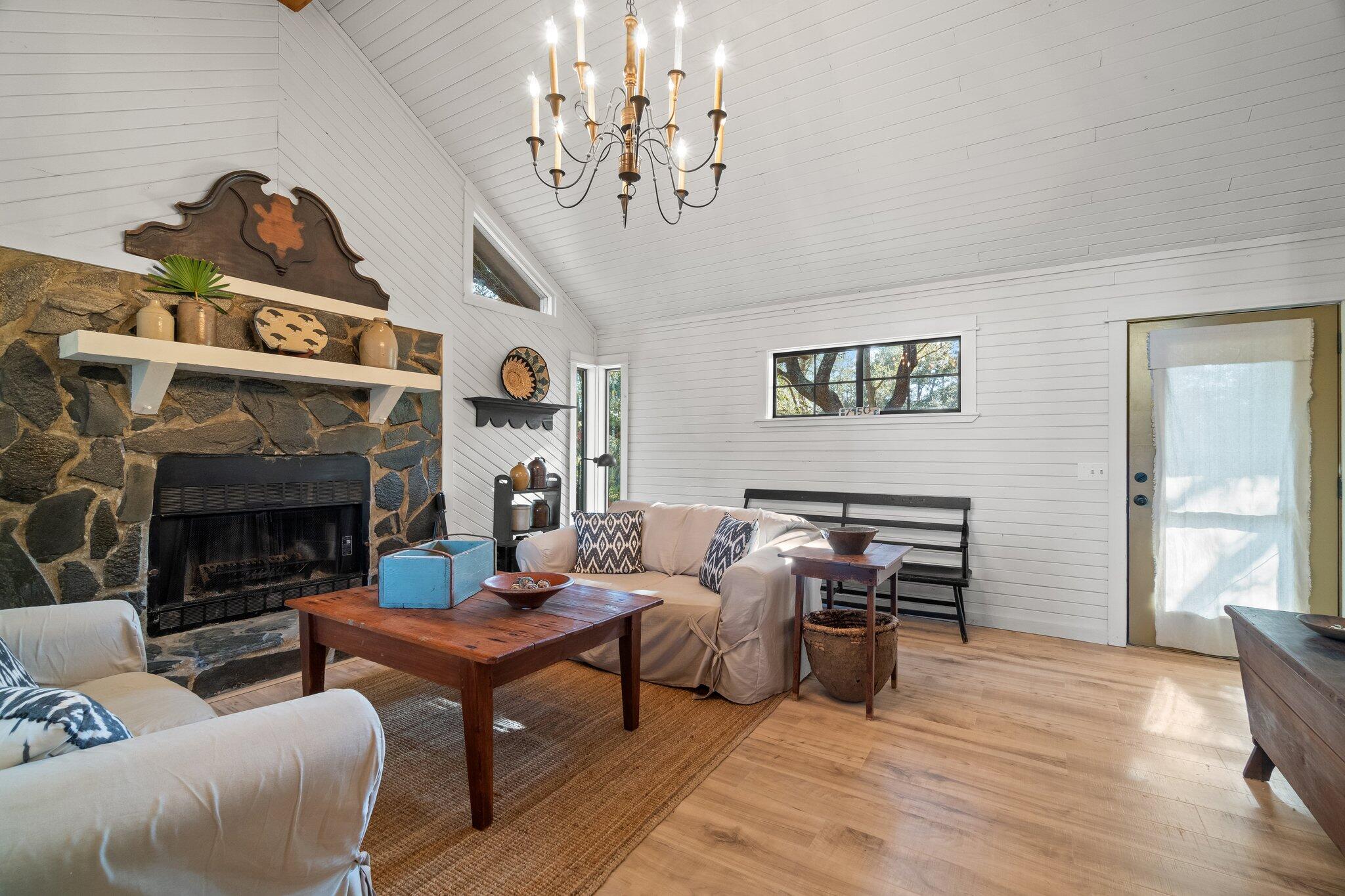 LAKE SHORE ESTATES - Residential