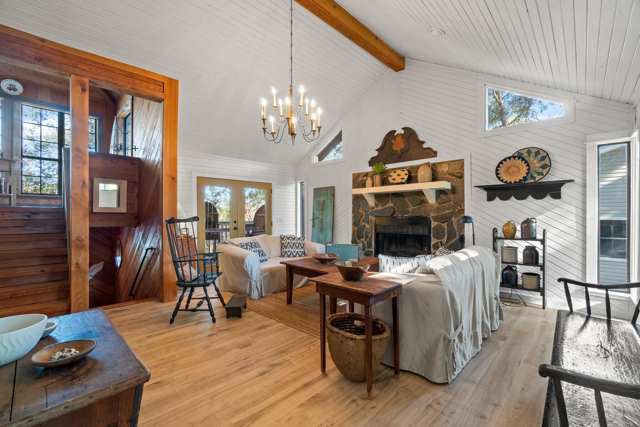 LAKE SHORE ESTATES - Residential