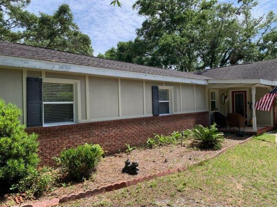 LOCATION! LOCATION! LOCATION! .Oversized lot in desired area of Pensacola.  Lots of space - 5 bedrooms, 2 full baths.  Great for a large family.
Being Sold as-is. This property has loads of potential.  Large fenced in back yard. Refrigerator and stove not conveying.  Buyer to verify room dimensions.  Would make a great AIRBNB, near downtown Pensacola, shopping, beaches, Naval Air Museum, etc.