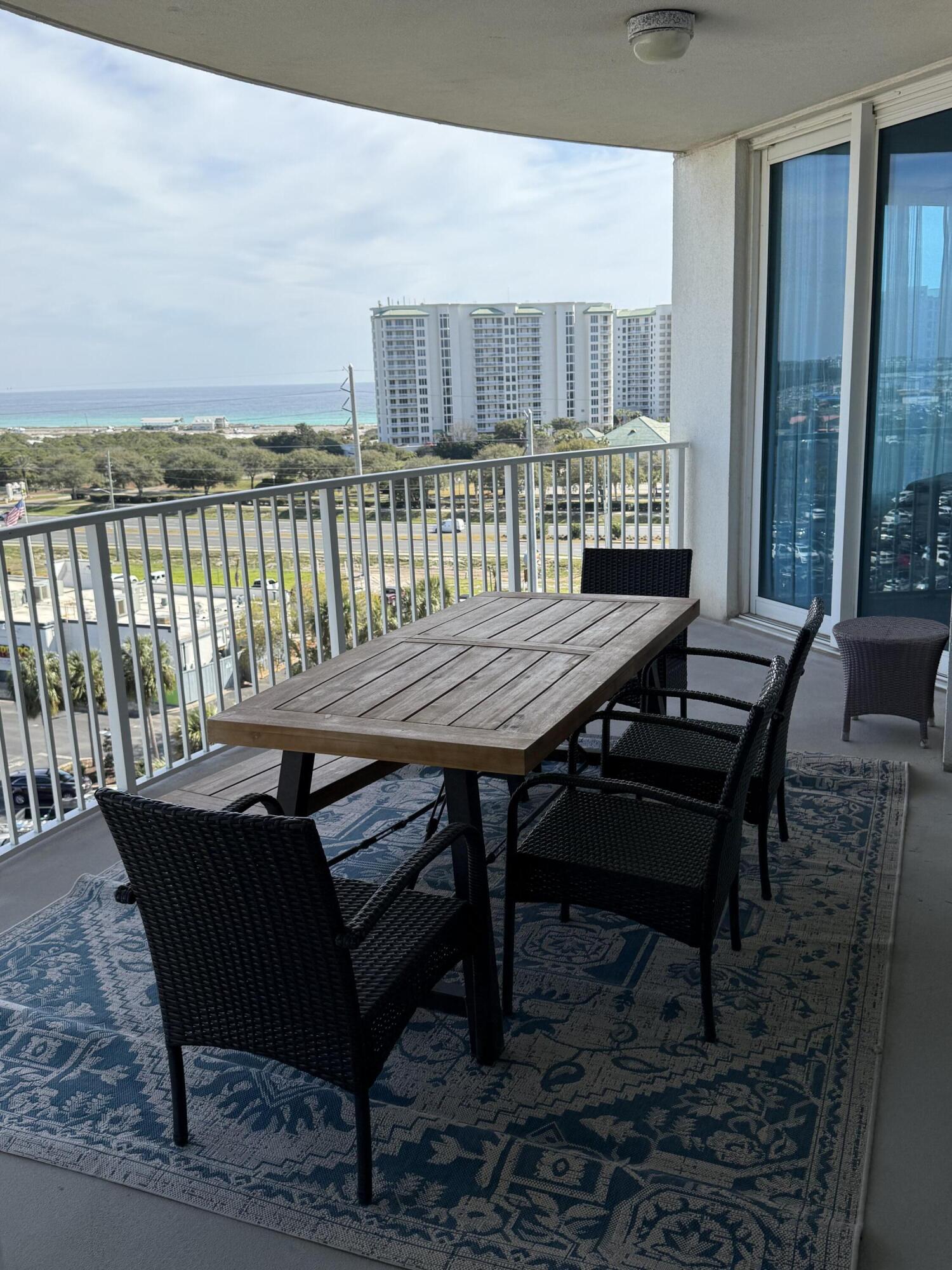 THE PALMS OF DESTIN - Residential Lease