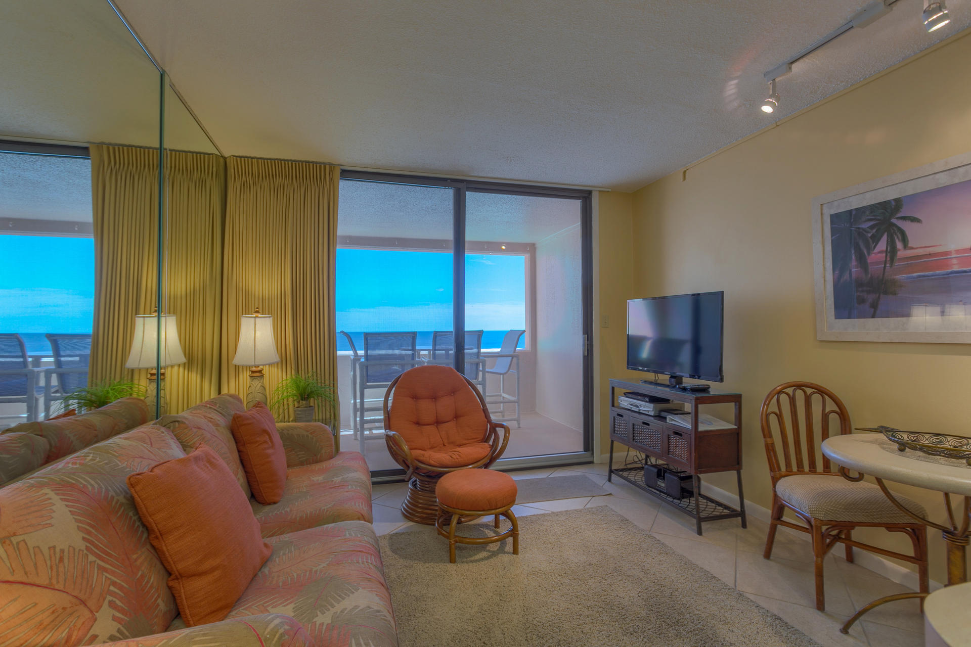 Jetty East Condominium - Residential