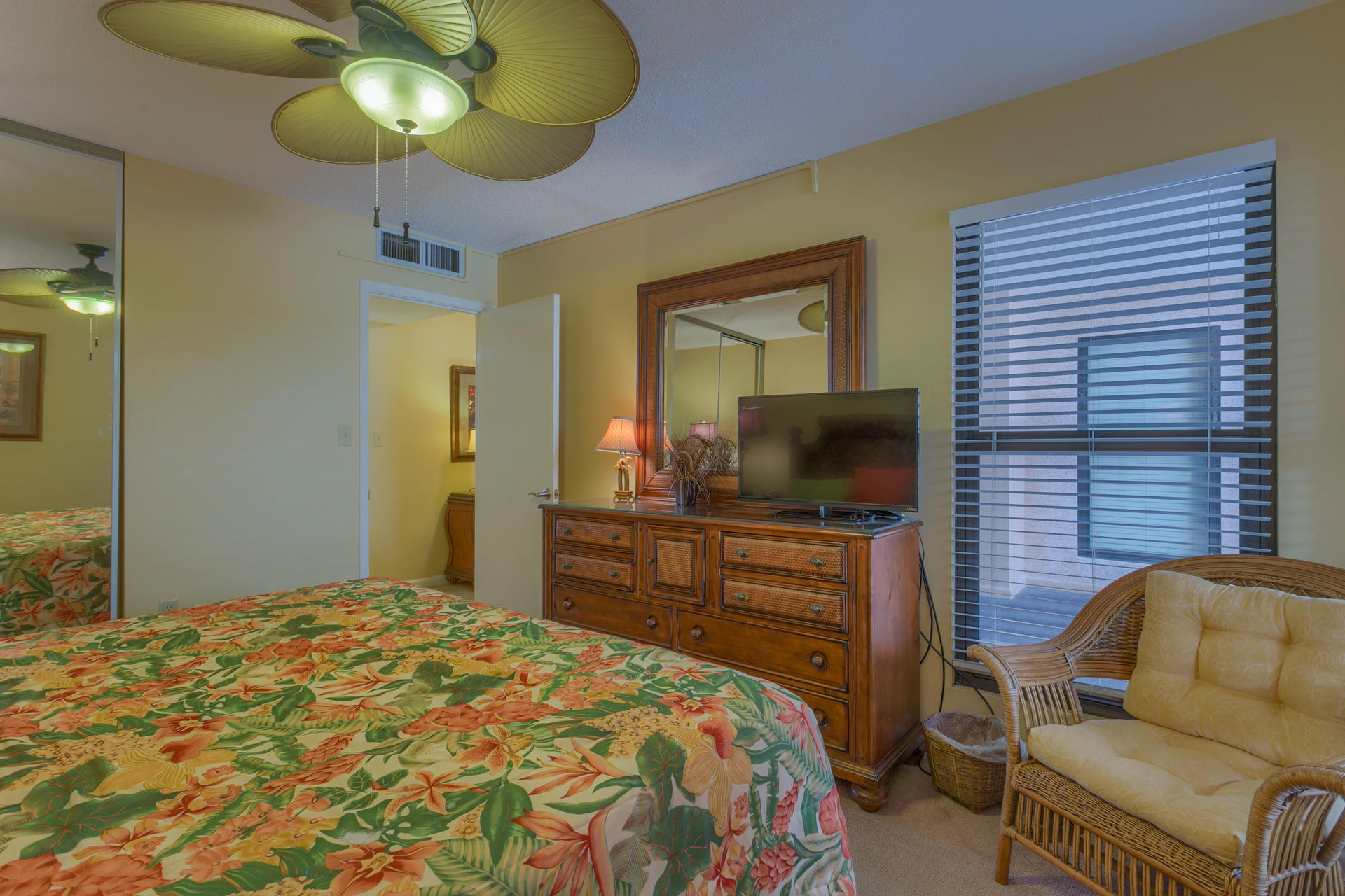 Jetty East Condominium - Residential