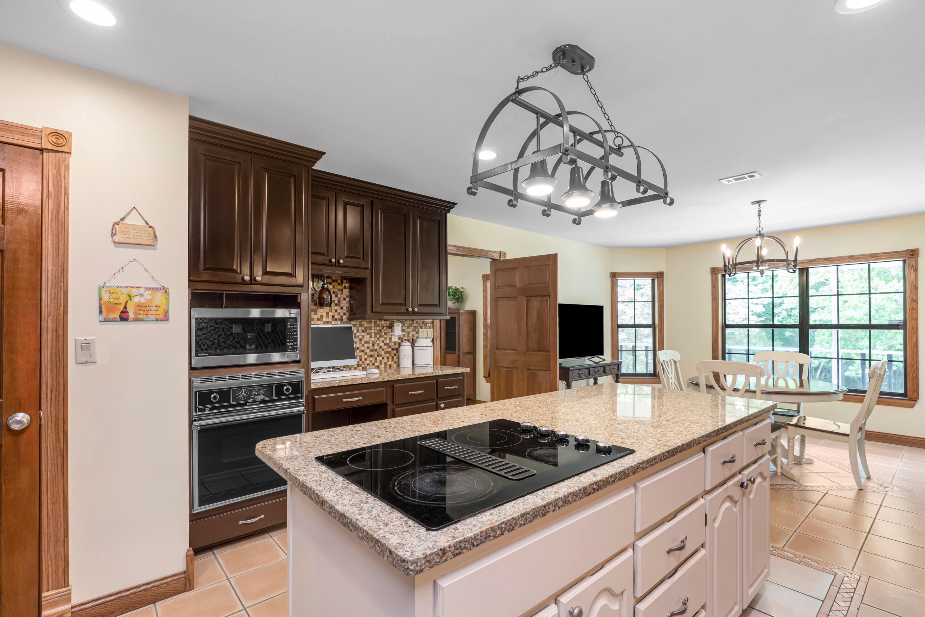 CRESTVIEW SUBURB - Residential