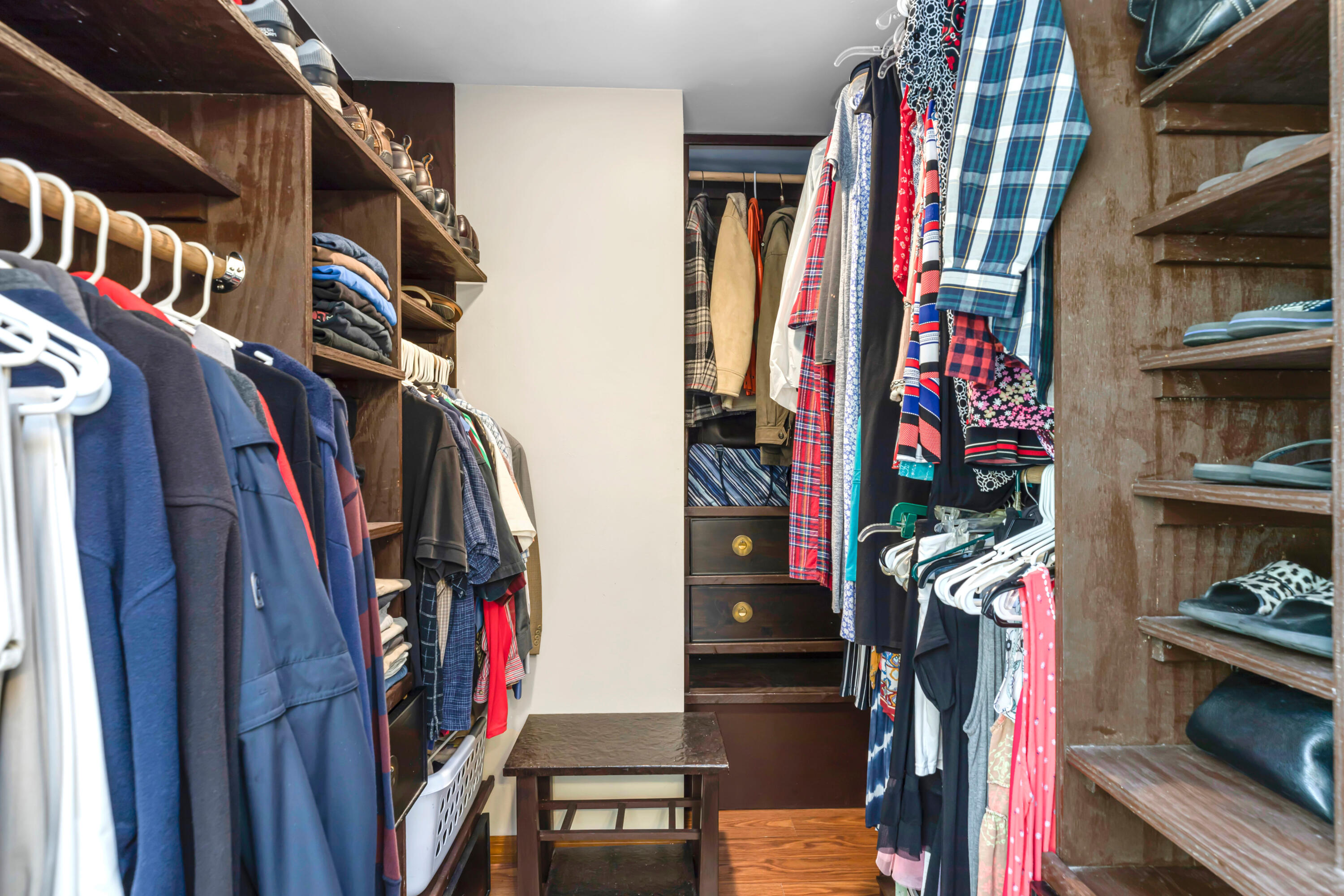 CRESTVIEW SUBURB - Residential