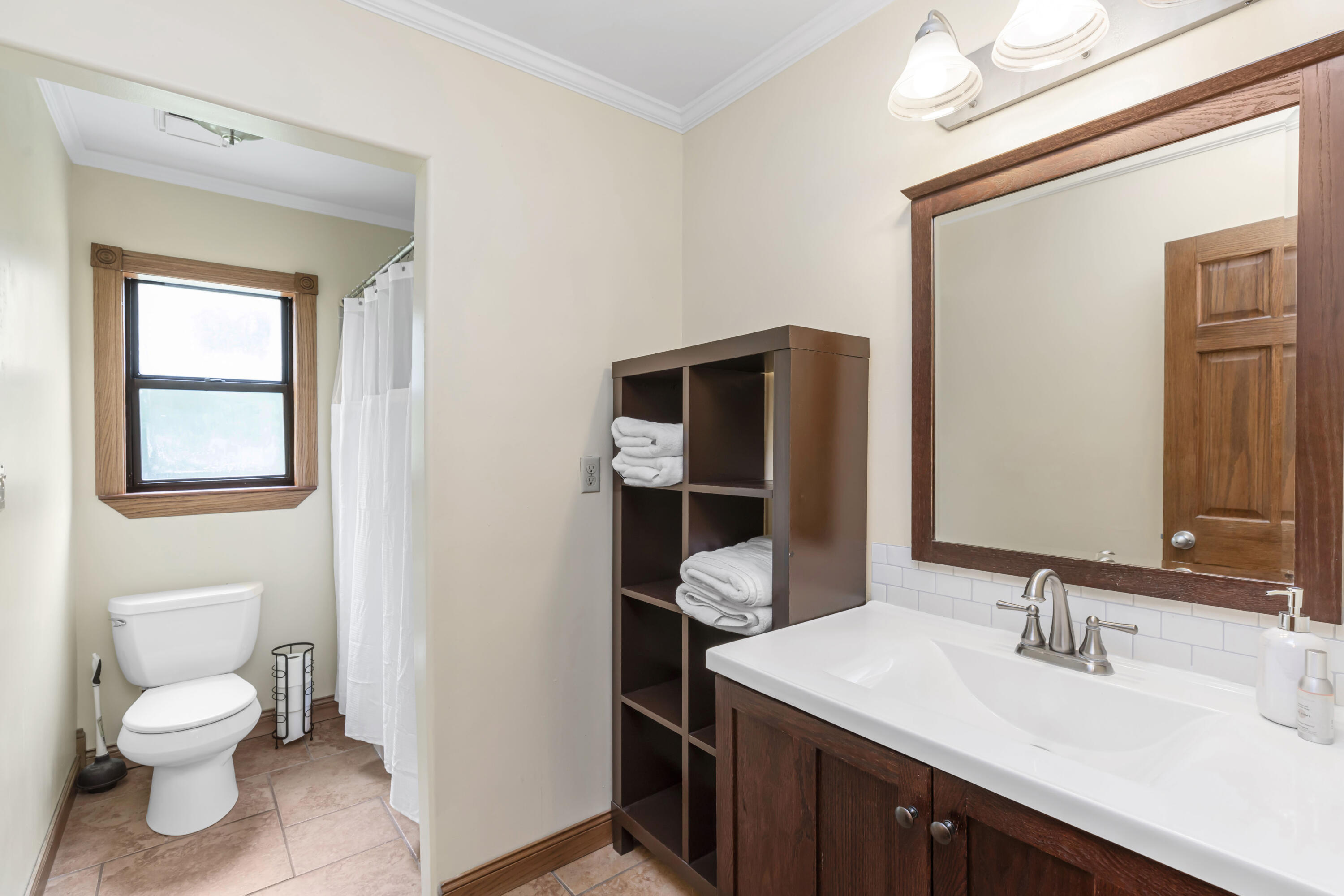 CRESTVIEW SUBURB - Residential