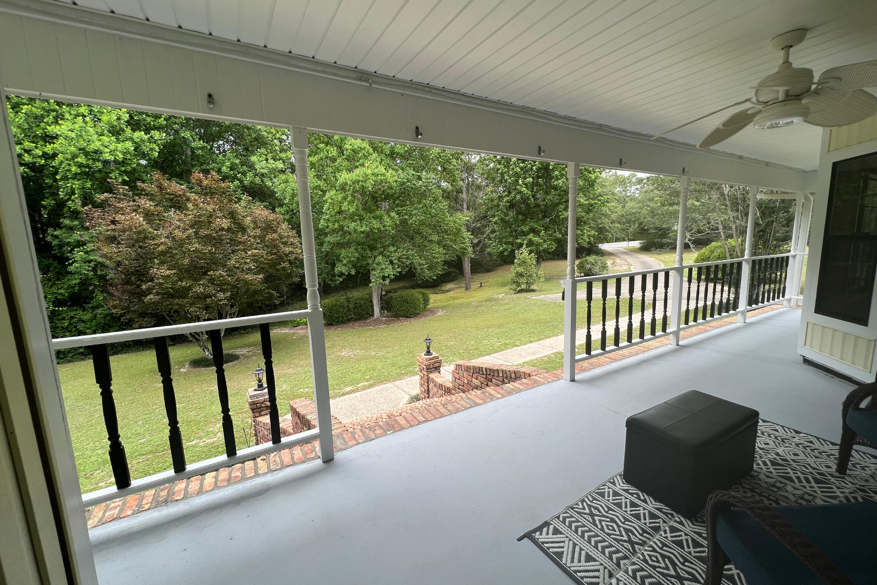 CRESTVIEW SUBURB - Residential