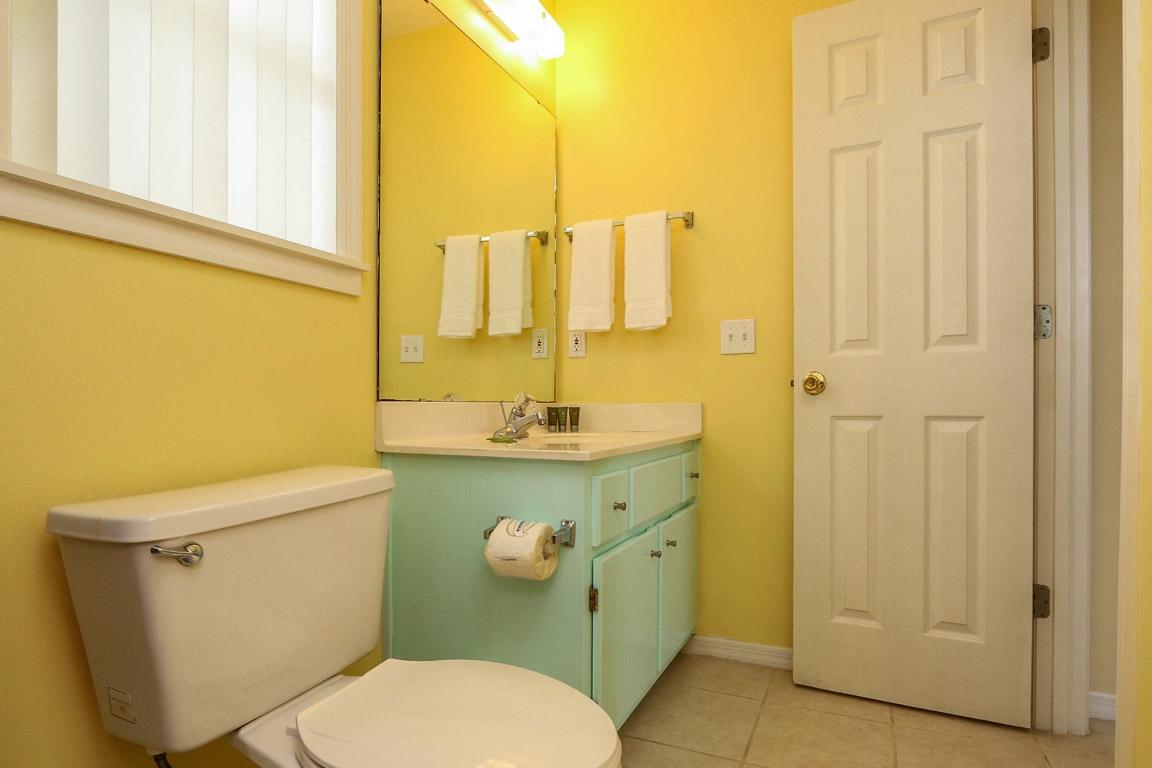 BEACHSIDE VILLAS CONDO - Residential