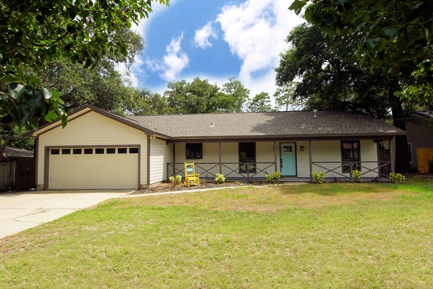 This 3 Bedroom/2 Bath home offers a split bedroom floorplan & is convenient to both bases. Also, ultra convenient to Ruckel Middle School and Niceville High School, the new tennis complex, skateboard park, the Great Public Library, Post office and more! Features include living room with fireplace, tile flooring throughout, large screened porch & in ground swimming pool. Gorgeous Master Bath with all new fixtures and tile. New kitchen fixtures, cabinets and granite.