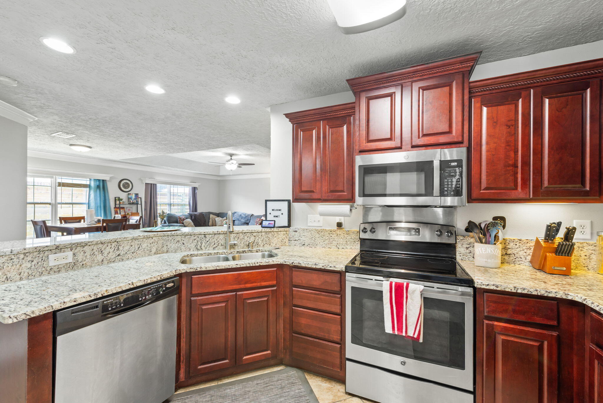 SEASHORE VILLAGE - Residential