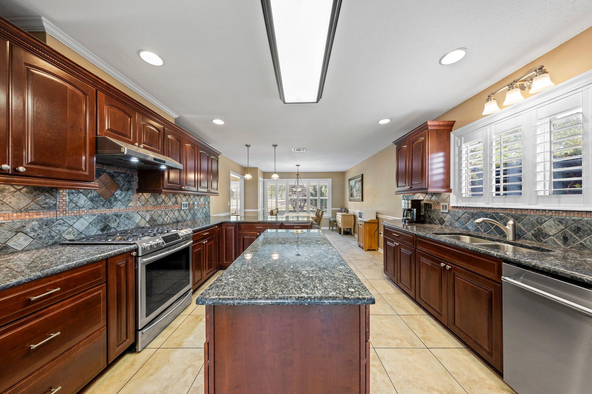 LINKS AT SHALIMAR POINTE - Residential