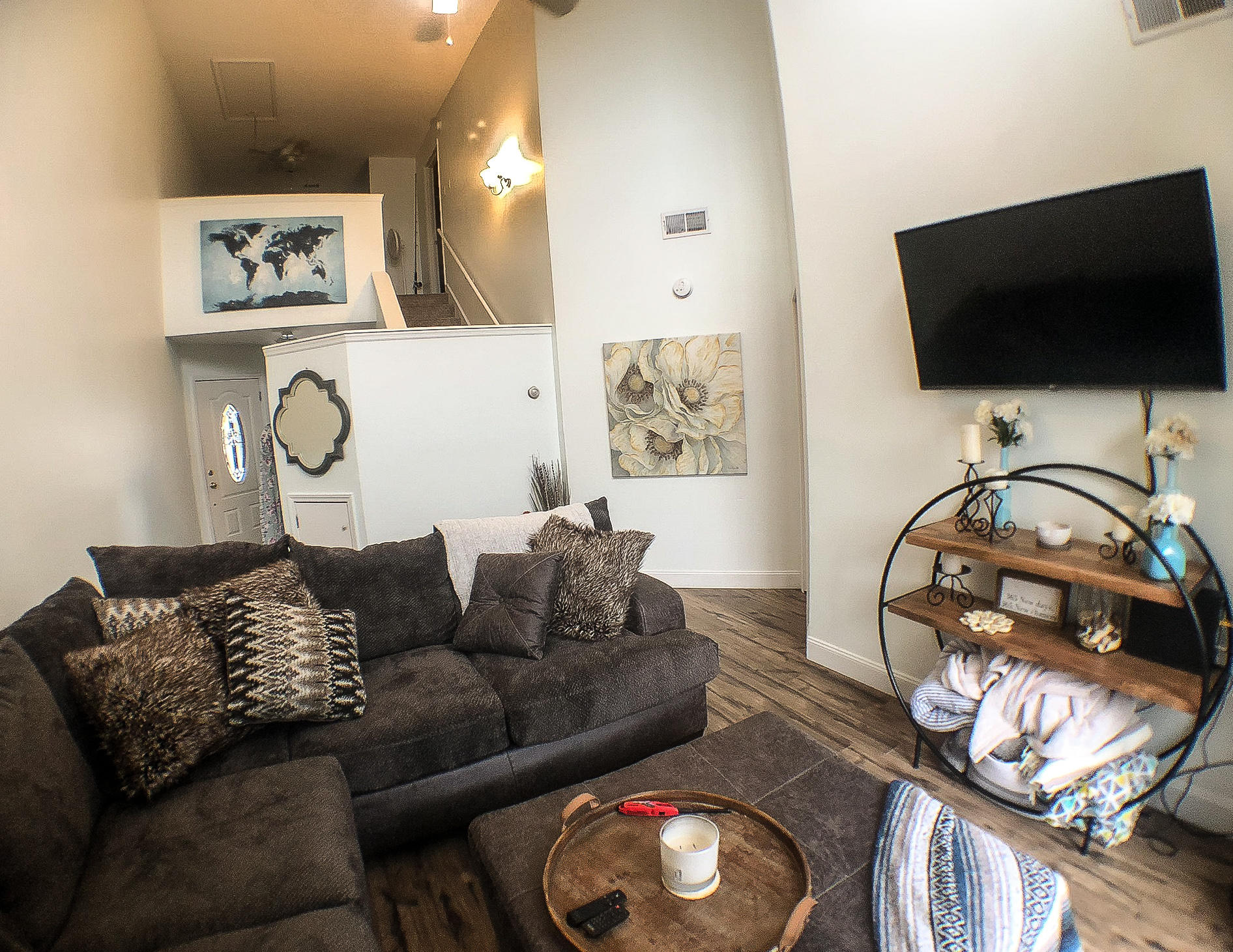 COURT DEL MAR - Residential