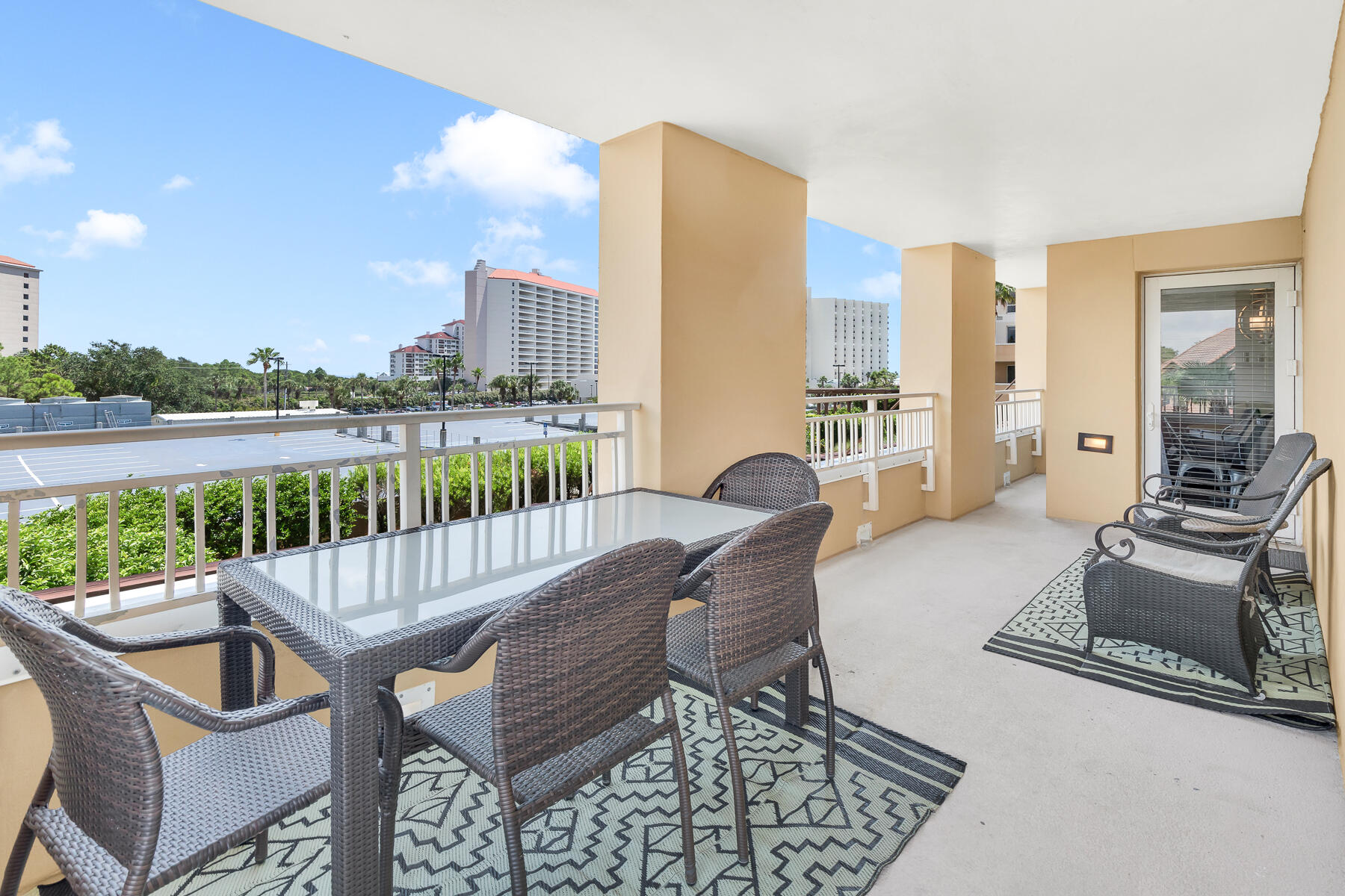 LUAU I - Residential