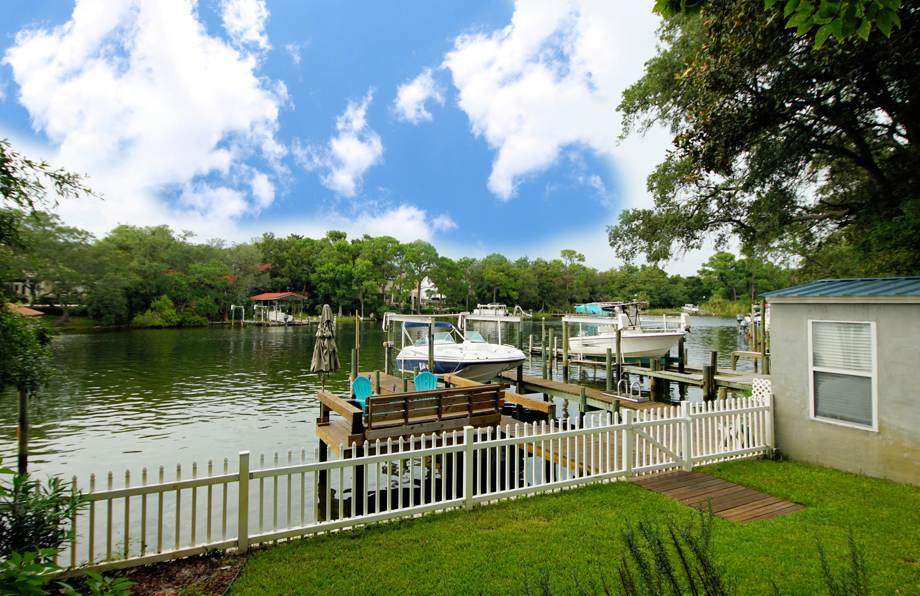 CINCO BAYOU - Residential