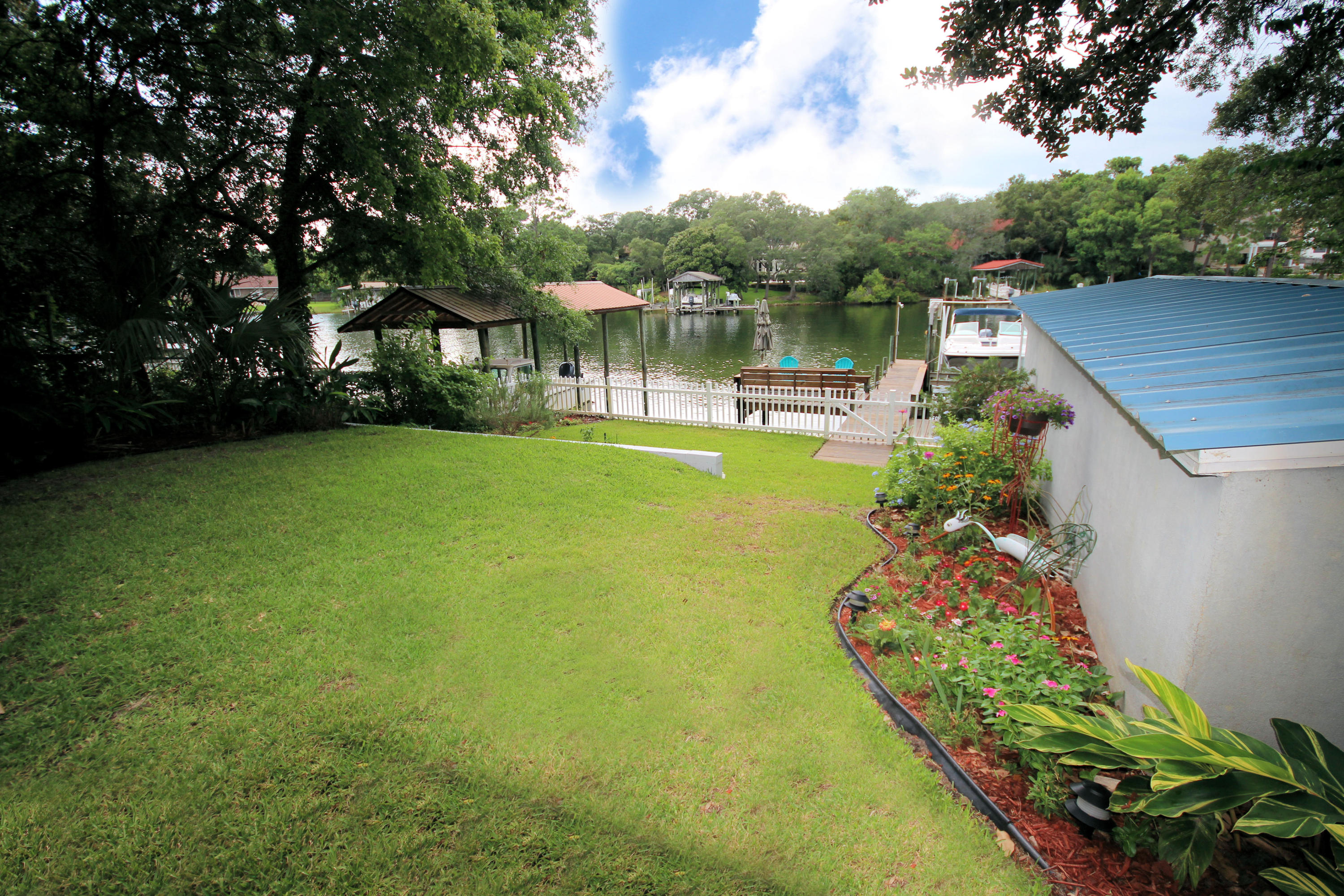 CINCO BAYOU - Residential