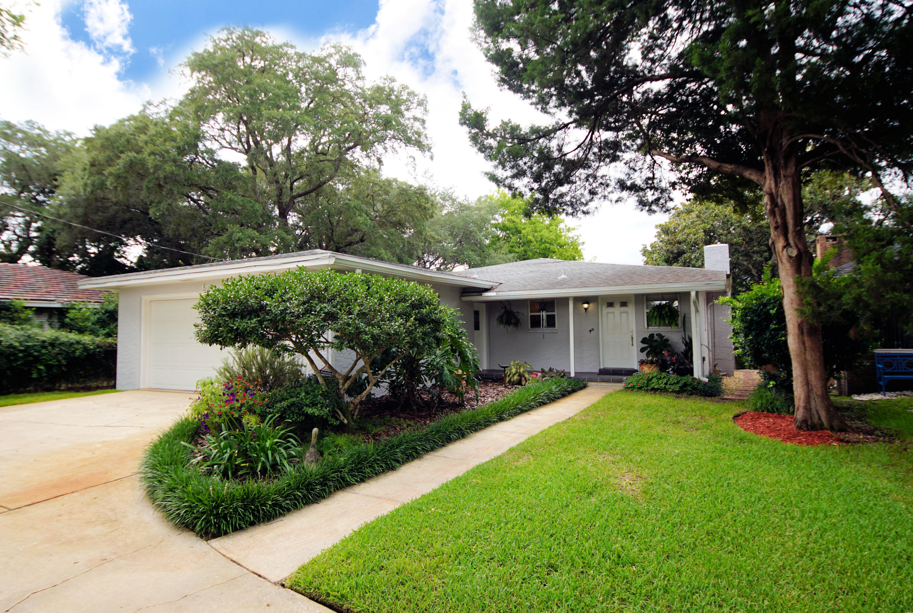 CINCO BAYOU - Residential