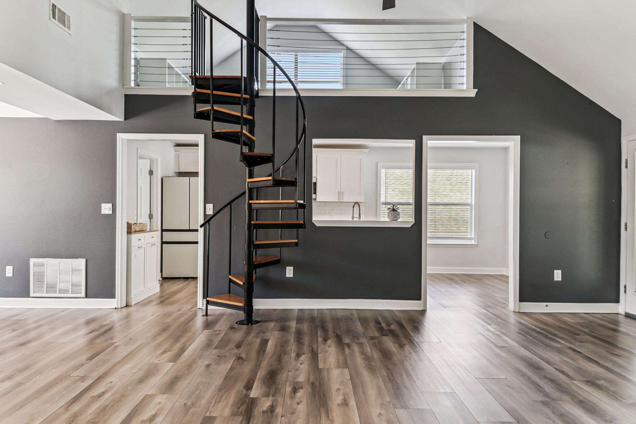 BAYVIEW MANOR 1ST ADDLOT 8 BLK A - Residential