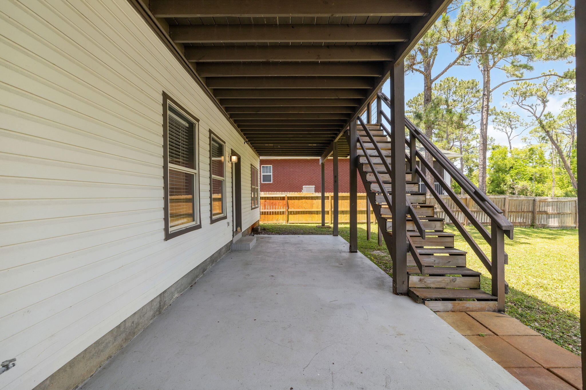 BAYVIEW MANOR 1ST ADDLOT 8 BLK A - Residential