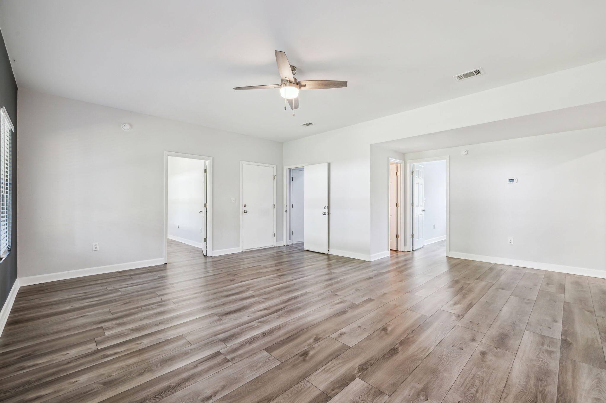 BAYVIEW MANOR 1ST ADDLOT 8 BLK A - Residential