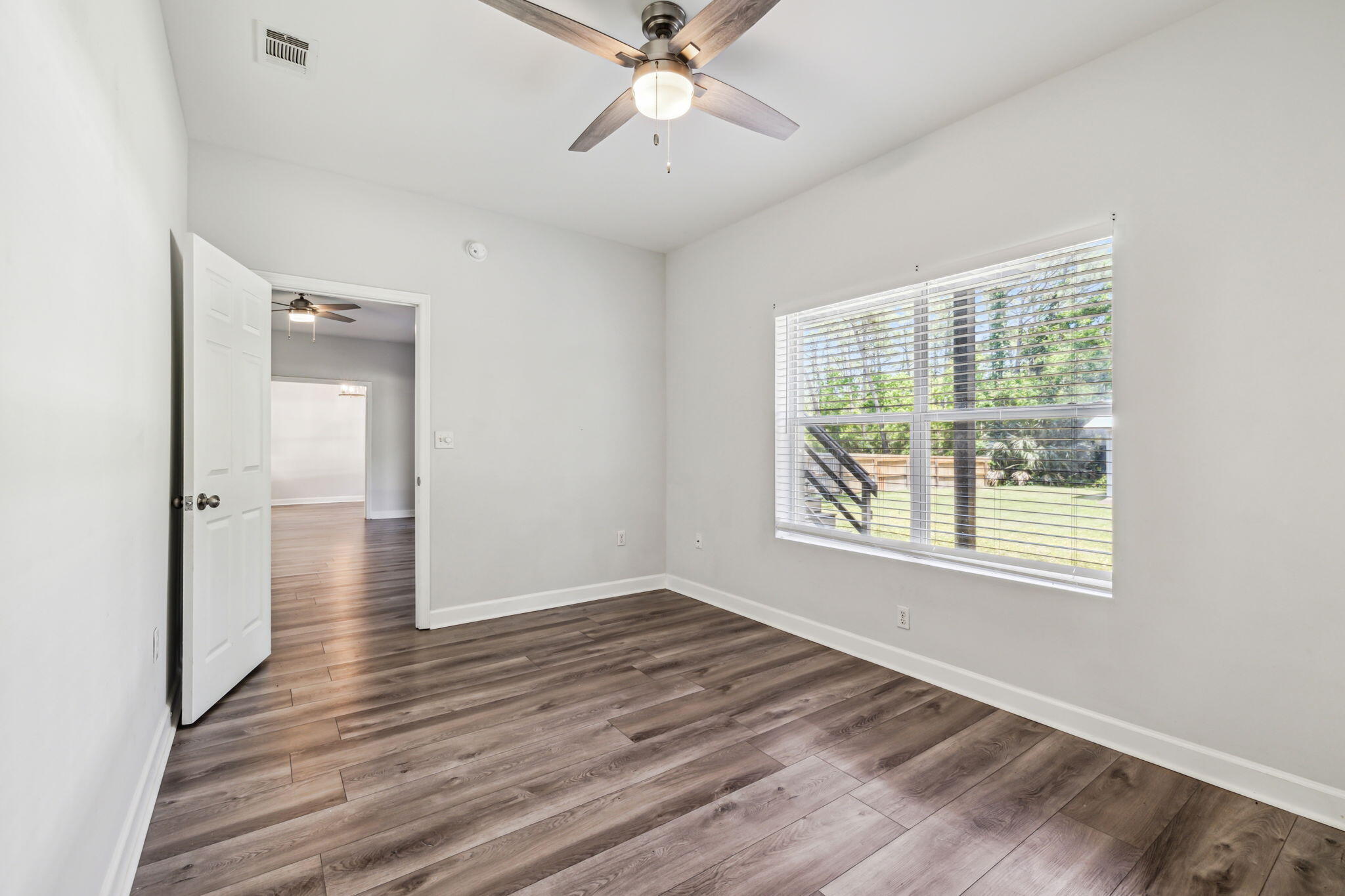 BAYVIEW MANOR 1ST ADDLOT 8 BLK A - Residential