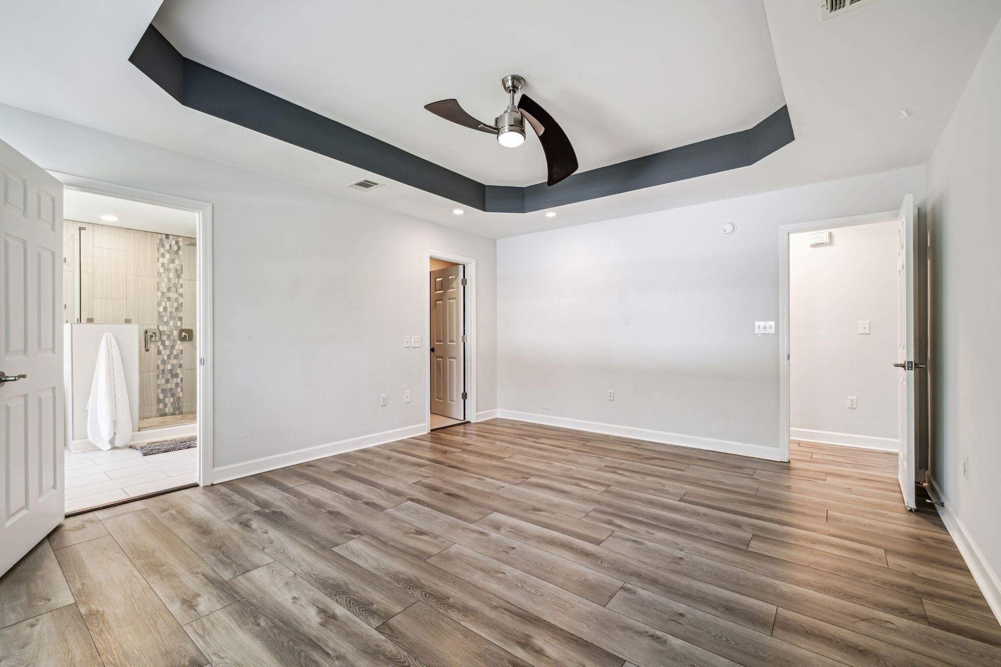 BAYVIEW MANOR 1ST ADDLOT 8 BLK A - Residential