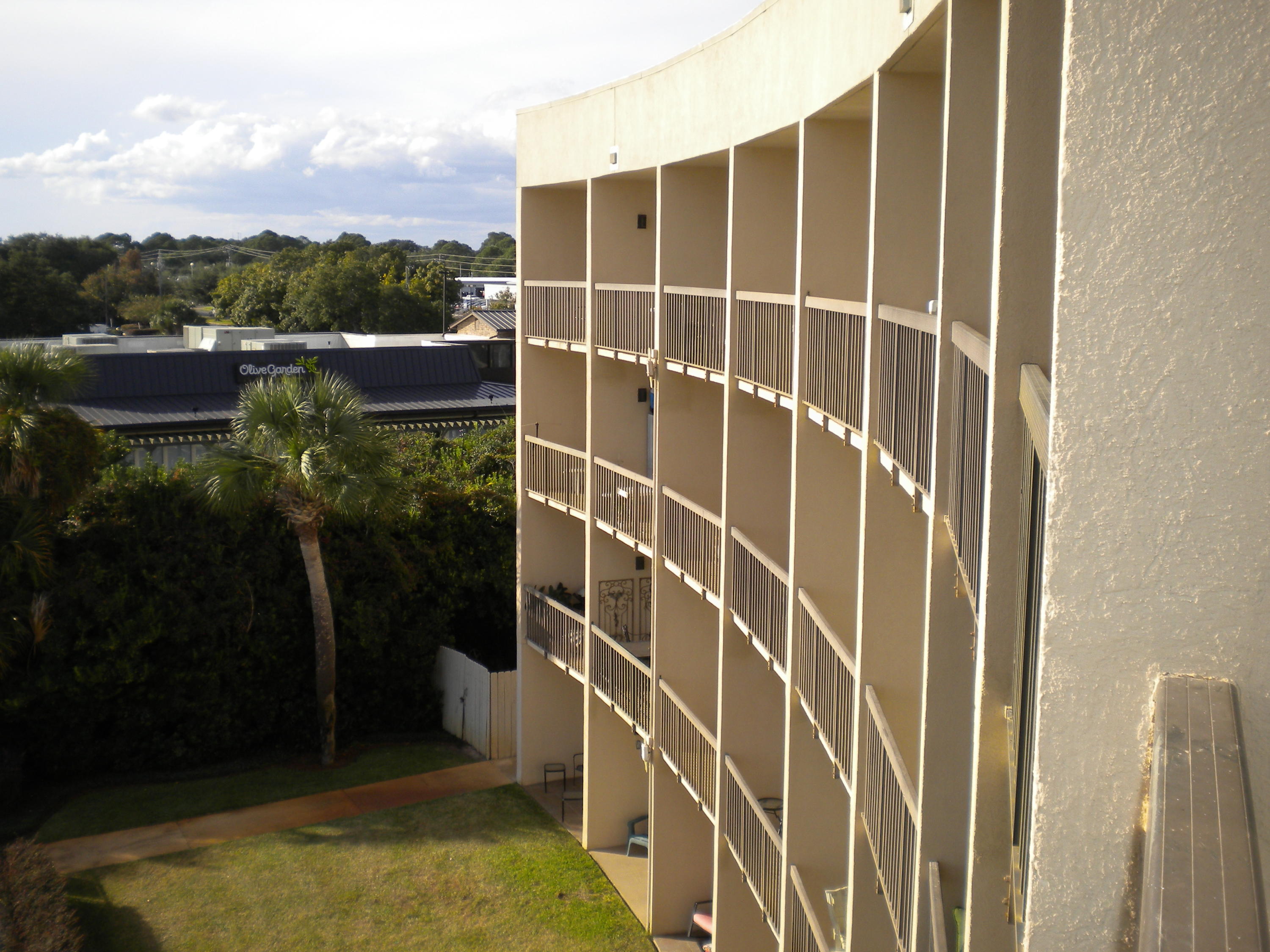 PIRATES BAY PH 1 - Residential