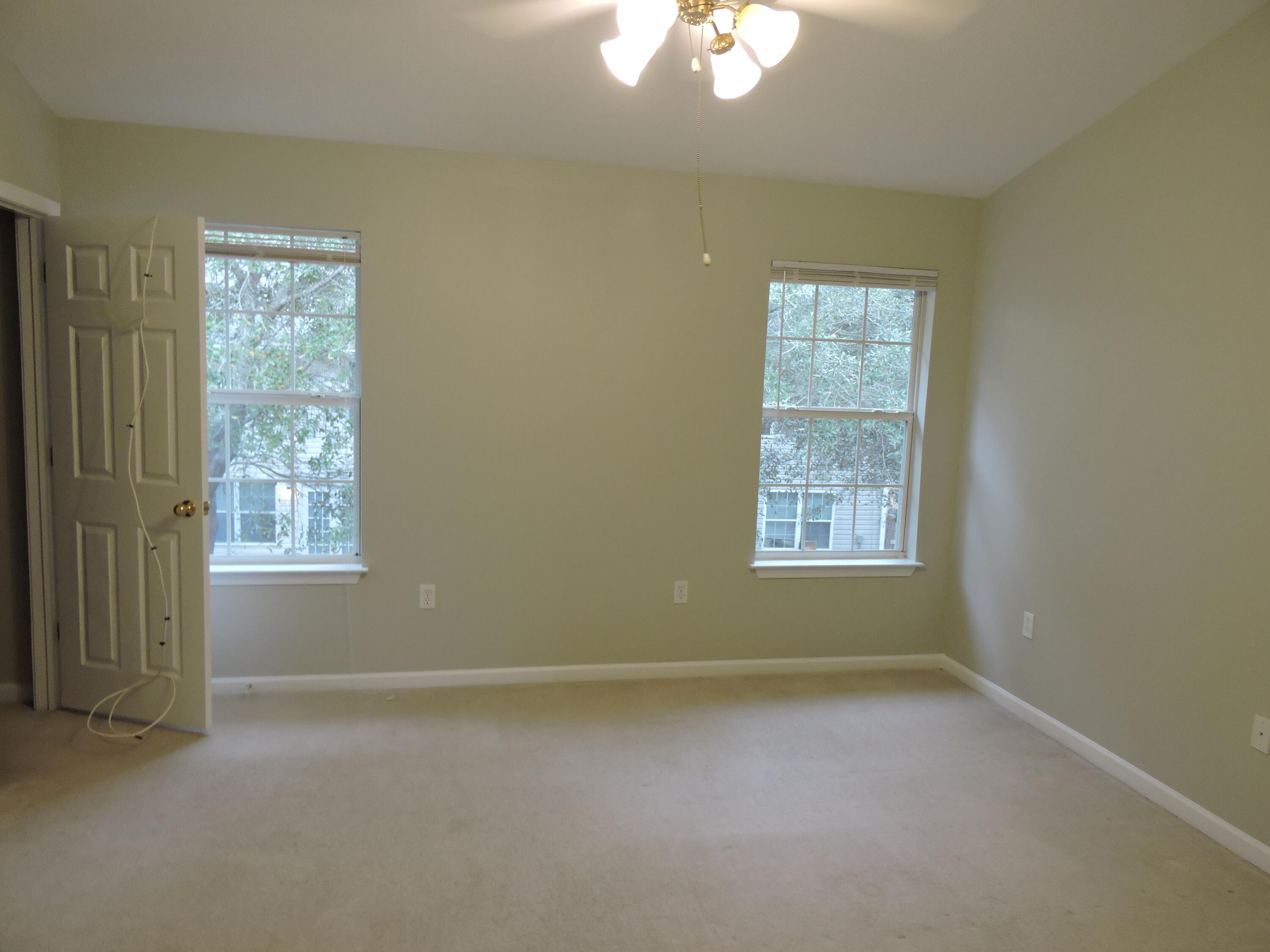 ROLLING PINES - Residential Lease