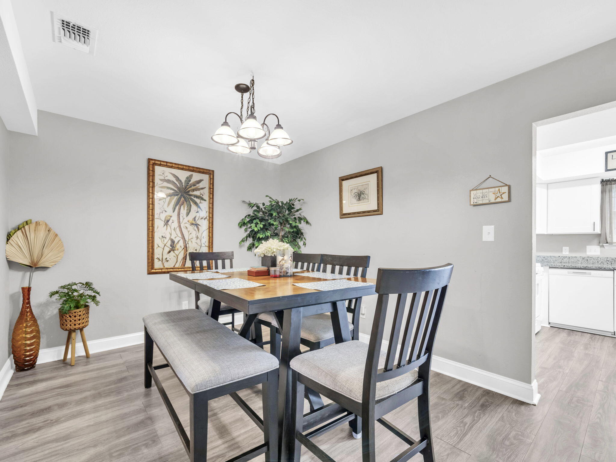 OAK WOOD T/H - Residential