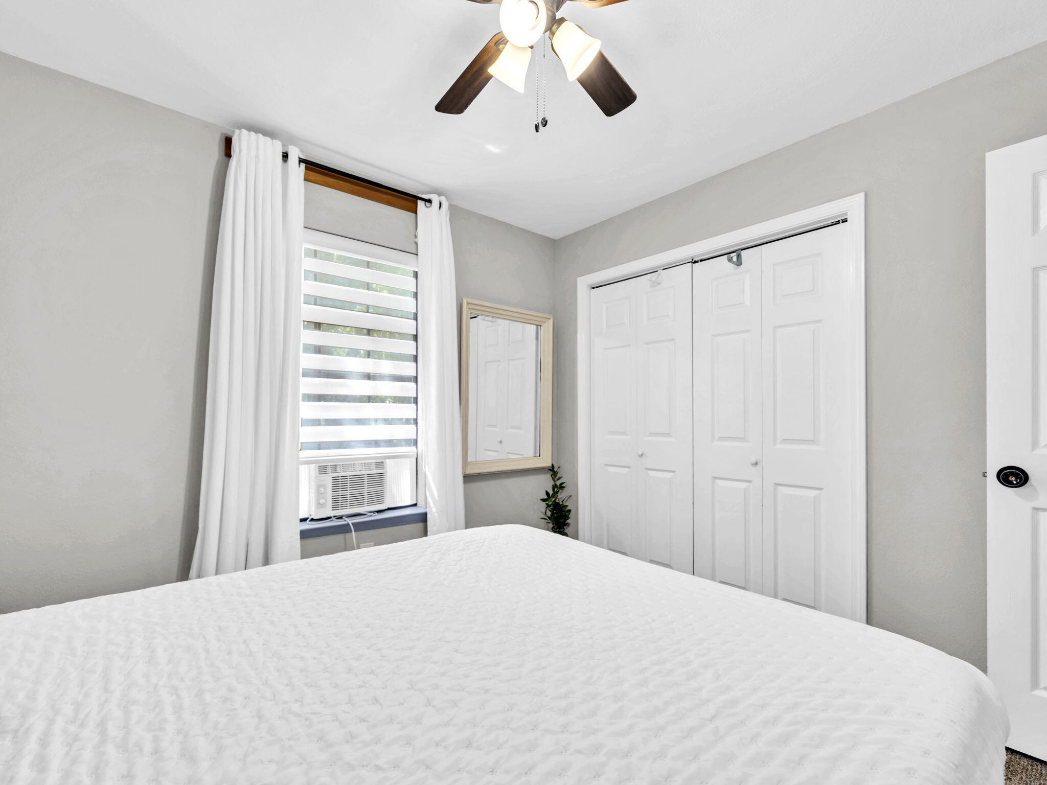 OAK WOOD T/H - Residential