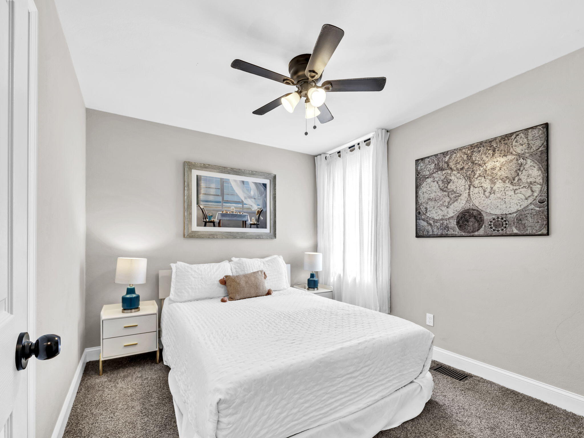 OAK WOOD T/H - Residential