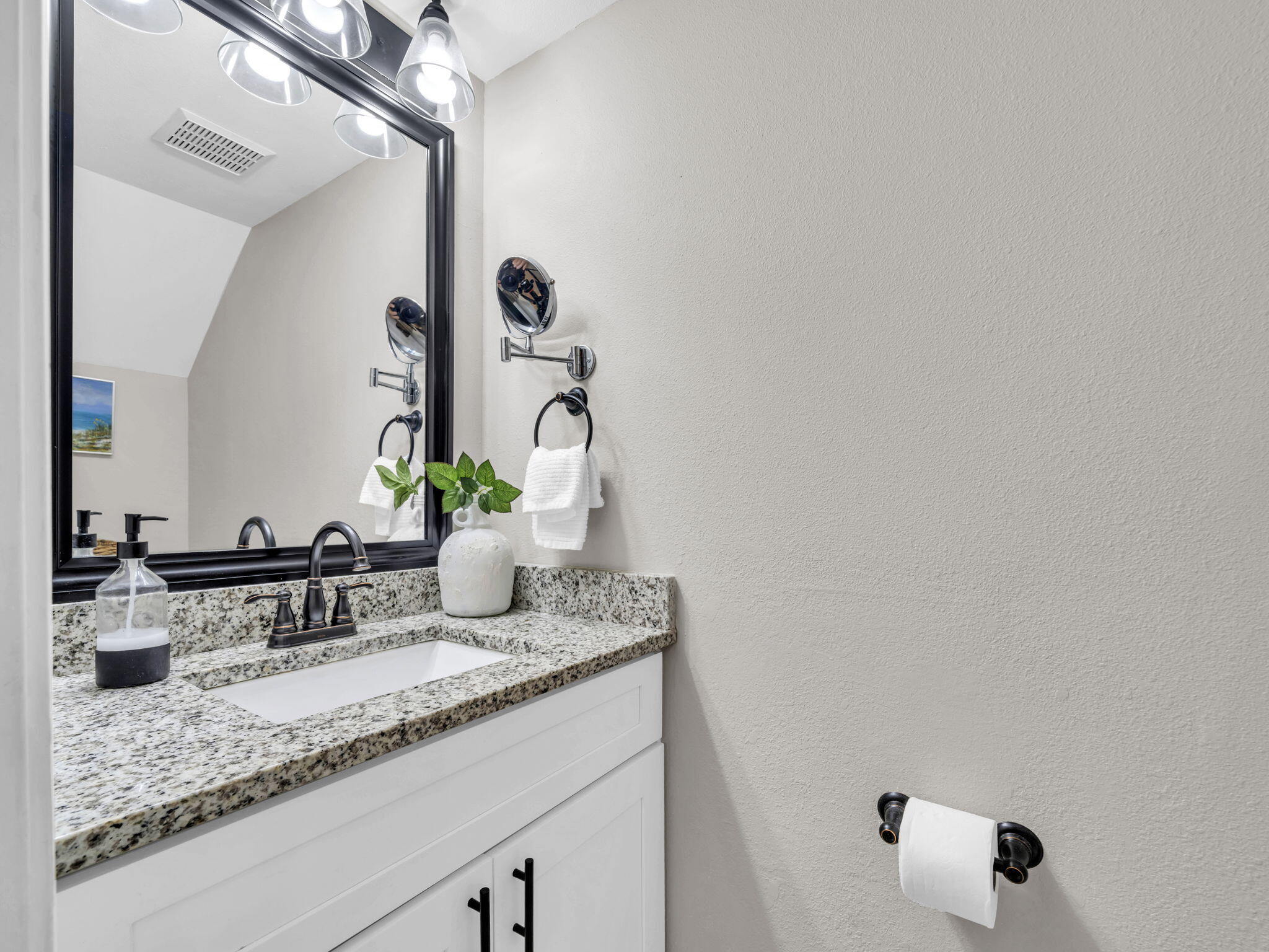 OAK WOOD T/H - Residential