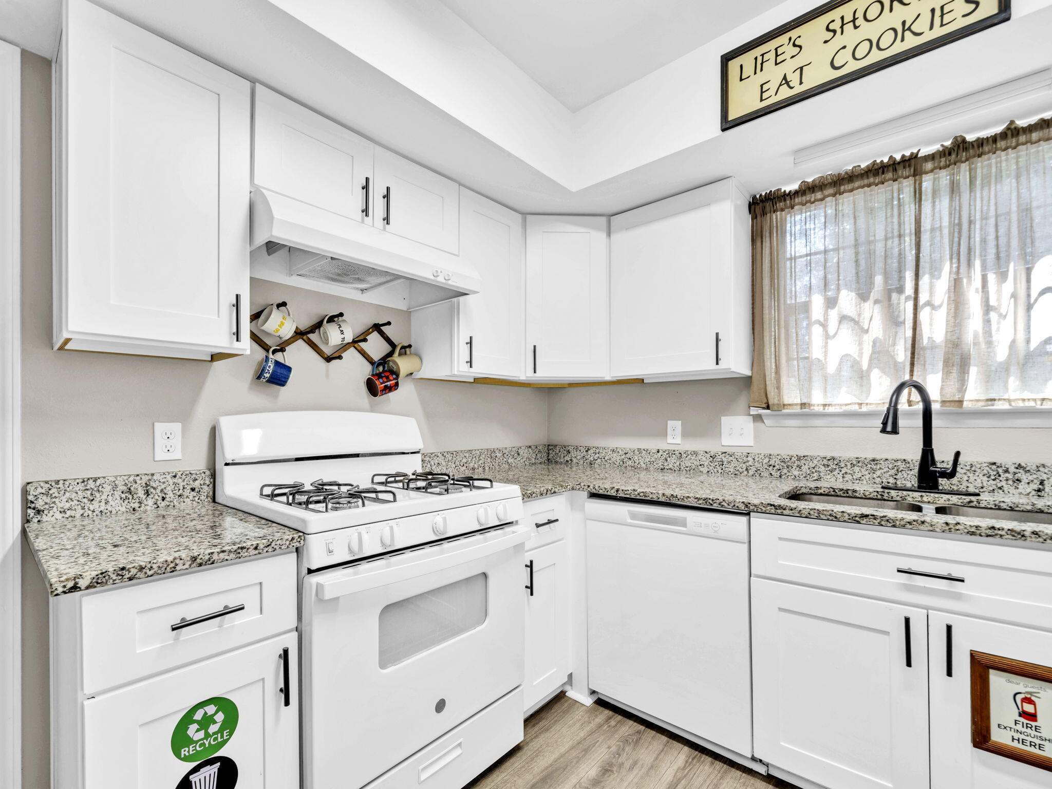 OAK WOOD T/H - Residential