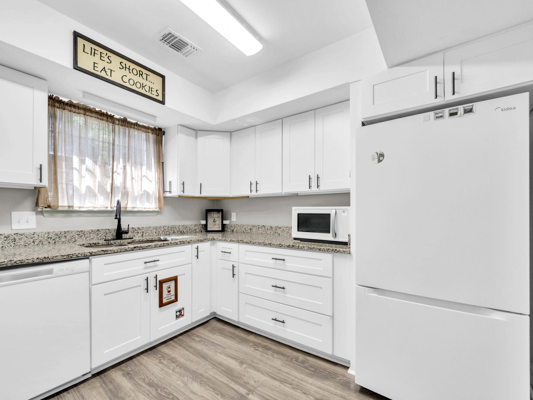 OAK WOOD T/H - Residential