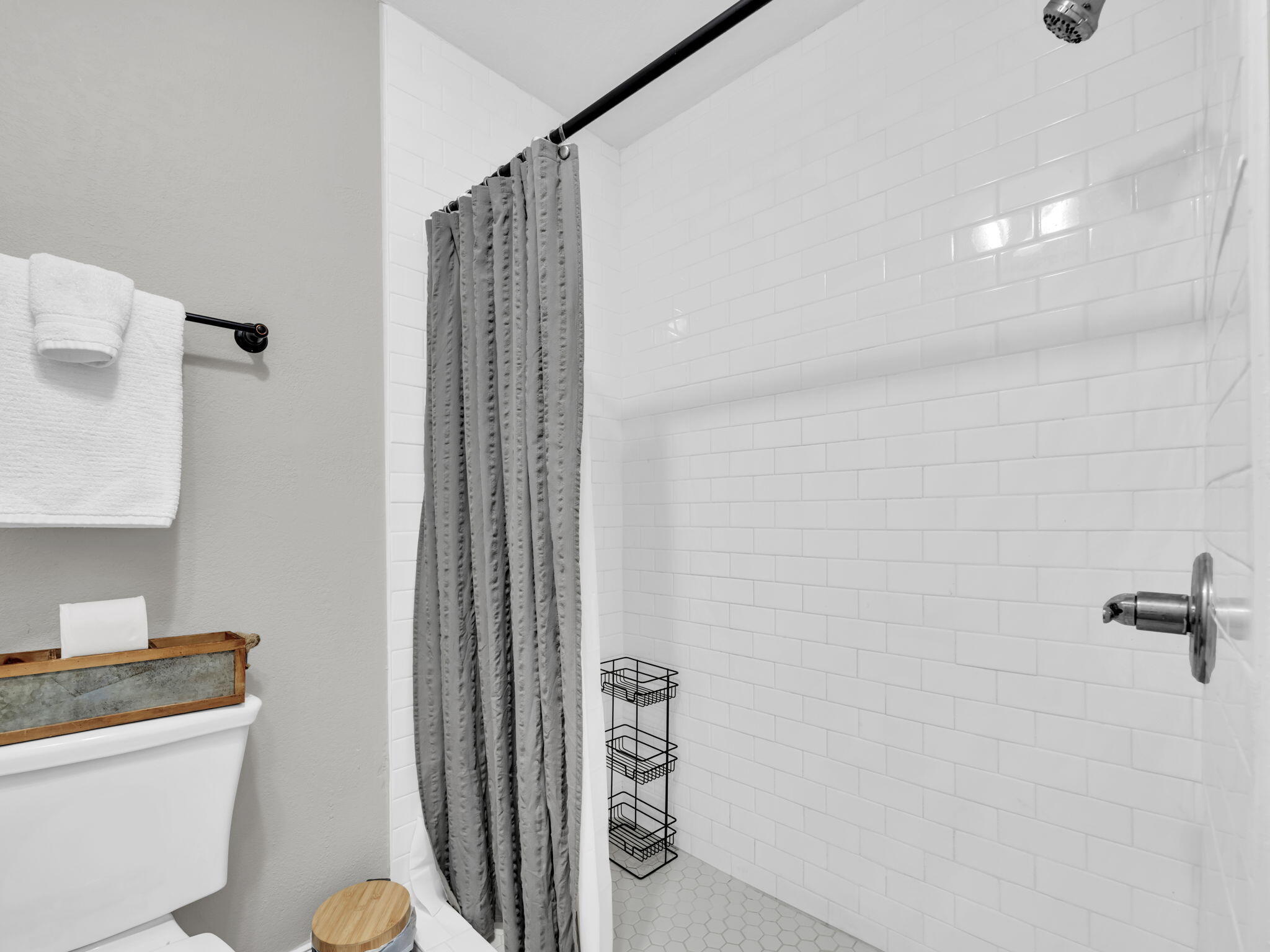 OAK WOOD T/H - Residential