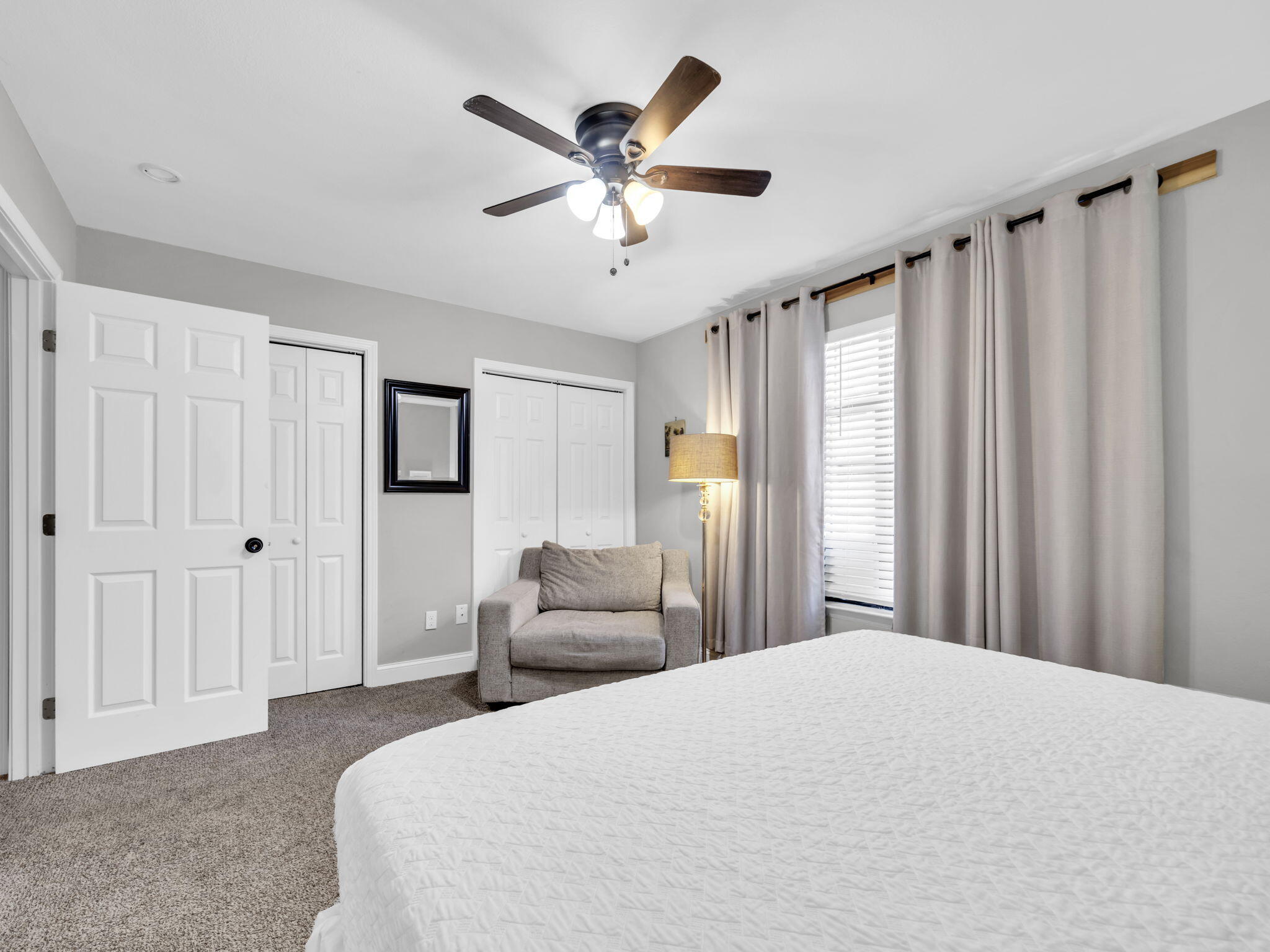 OAK WOOD T/H - Residential