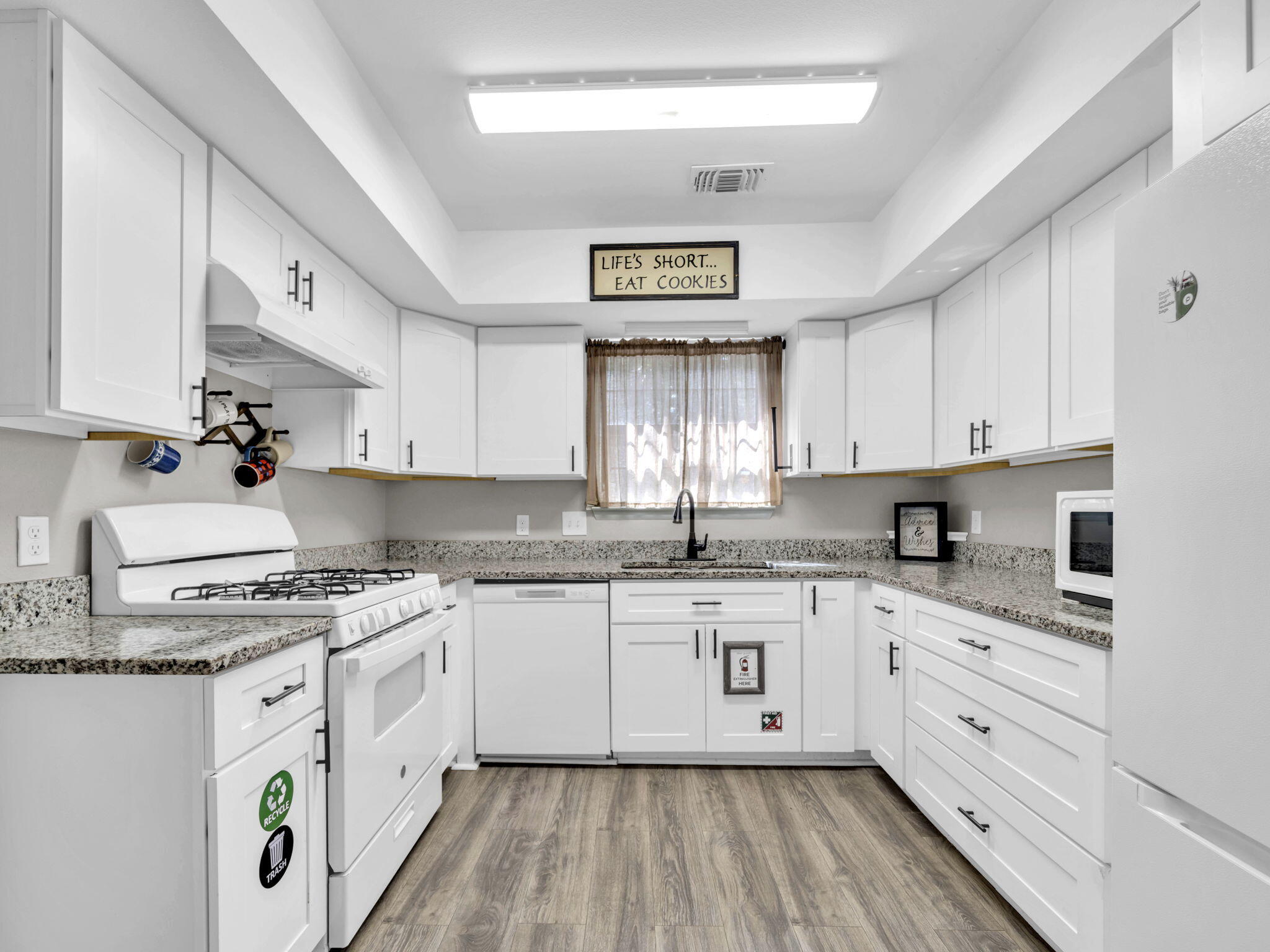 OAK WOOD T/H - Residential