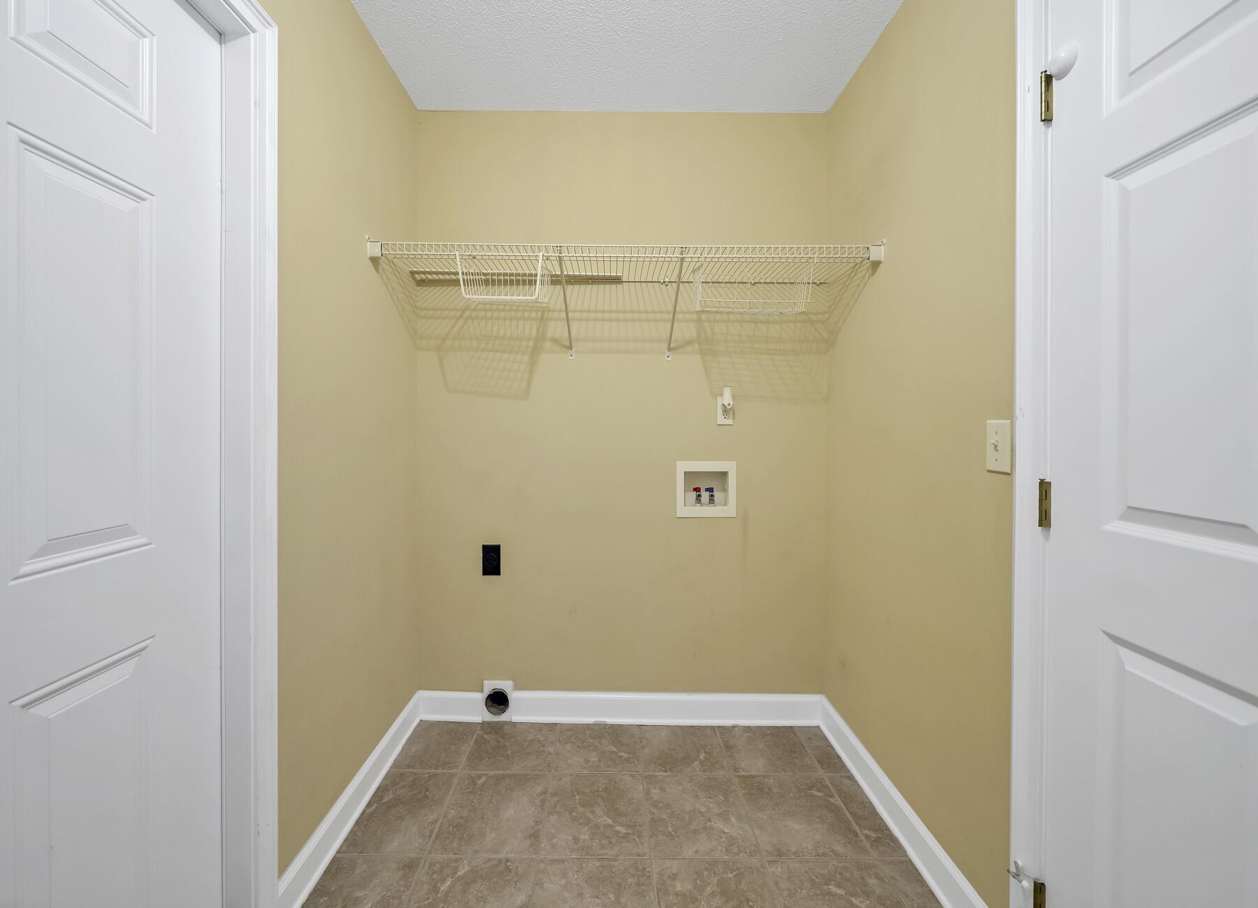 SUMMERWOOD - Residential Lease